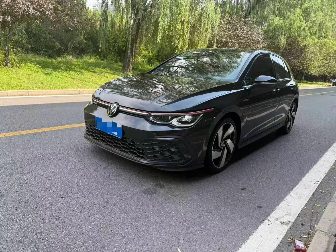 Volkswagen Golf GTI
