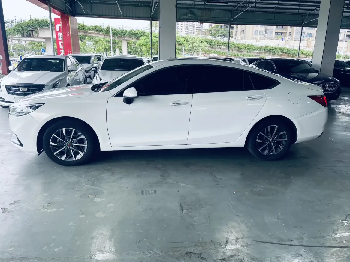 Hongqi H5 classic
