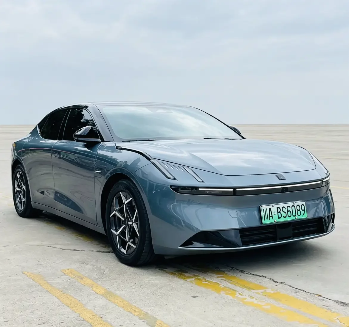 Lynk & Co Z10