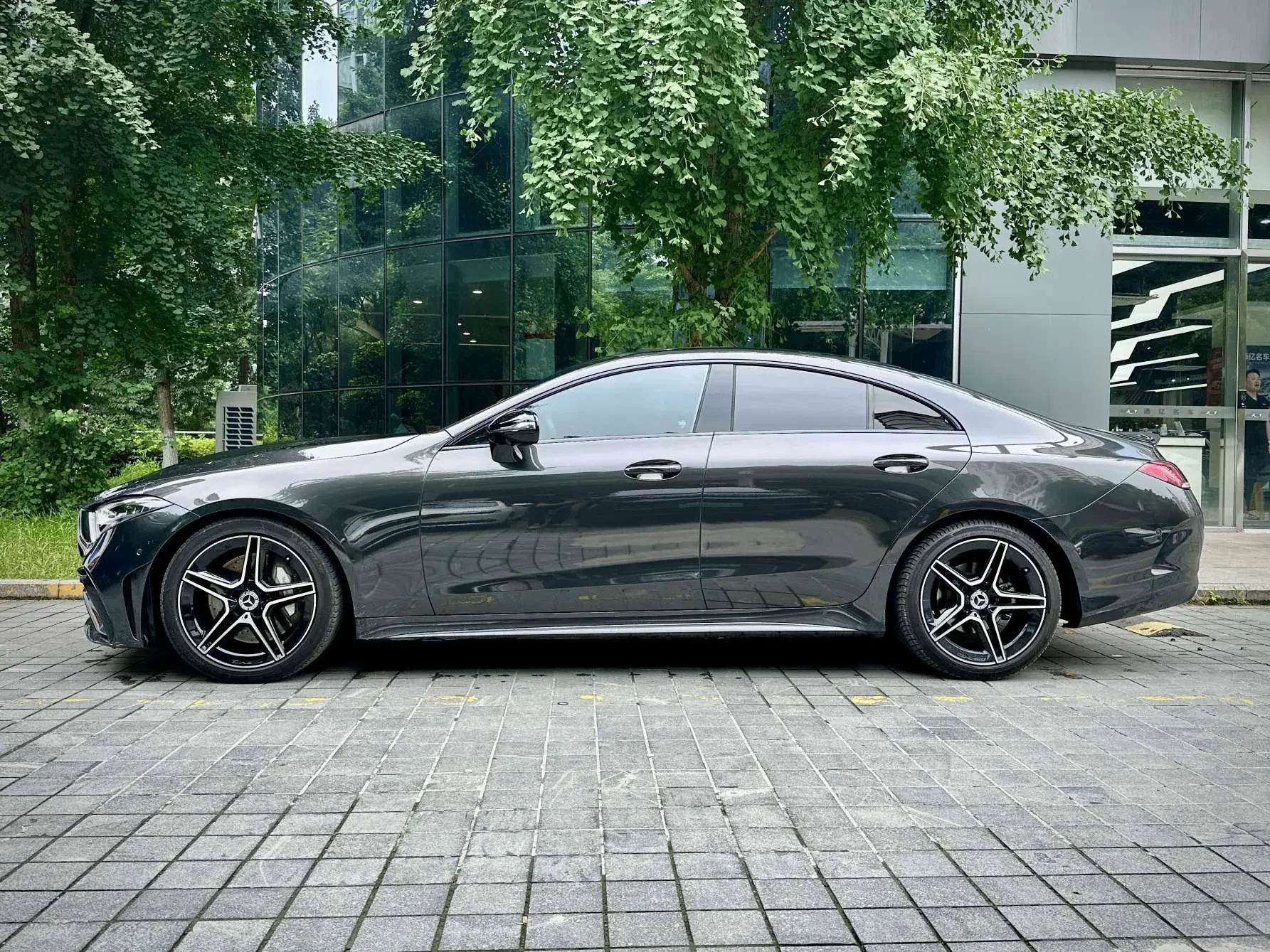 Mercedes-Benz CLS
