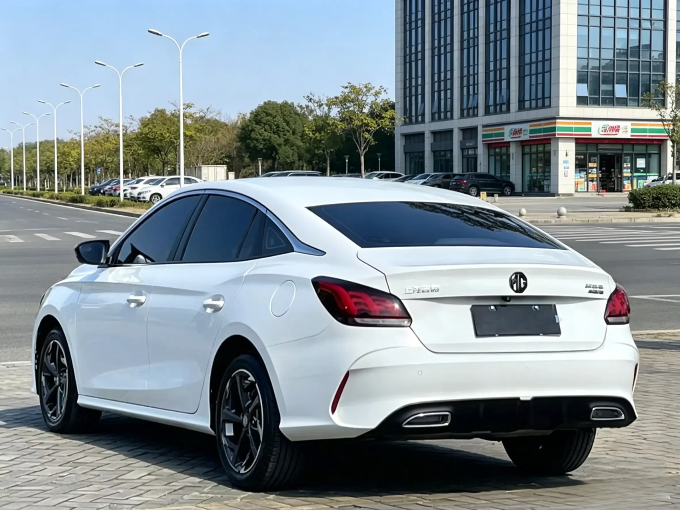 MG 5