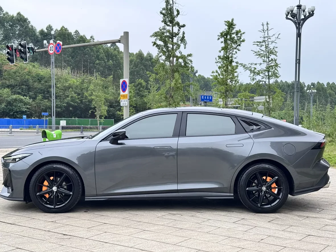 Changan UNI-V