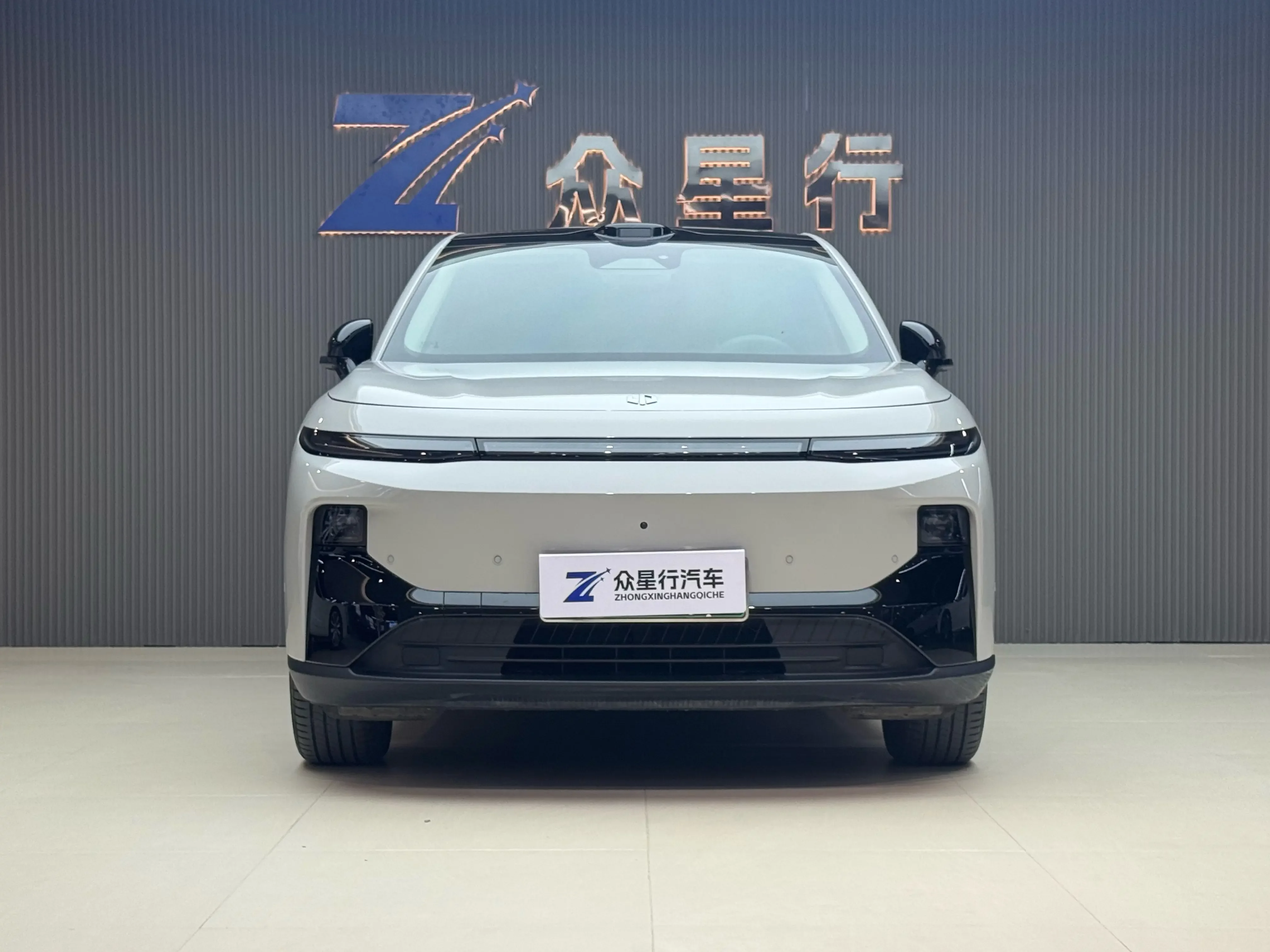 Leapmotor B10