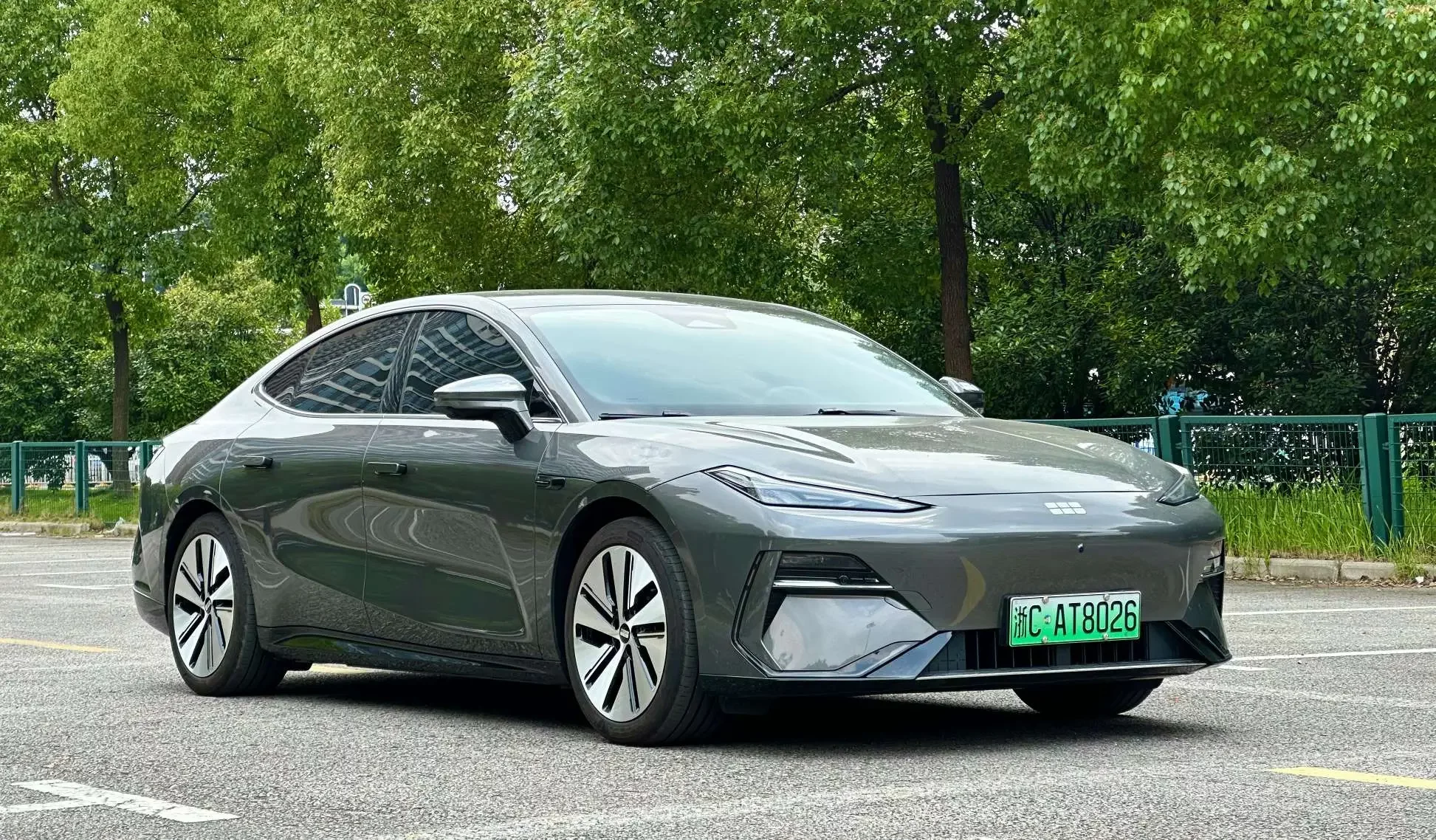 Geely Galaxy E8
