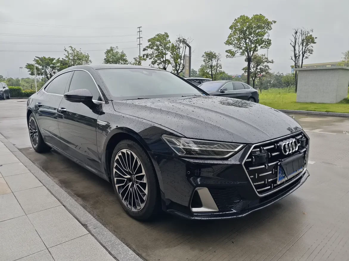 Audi A7L