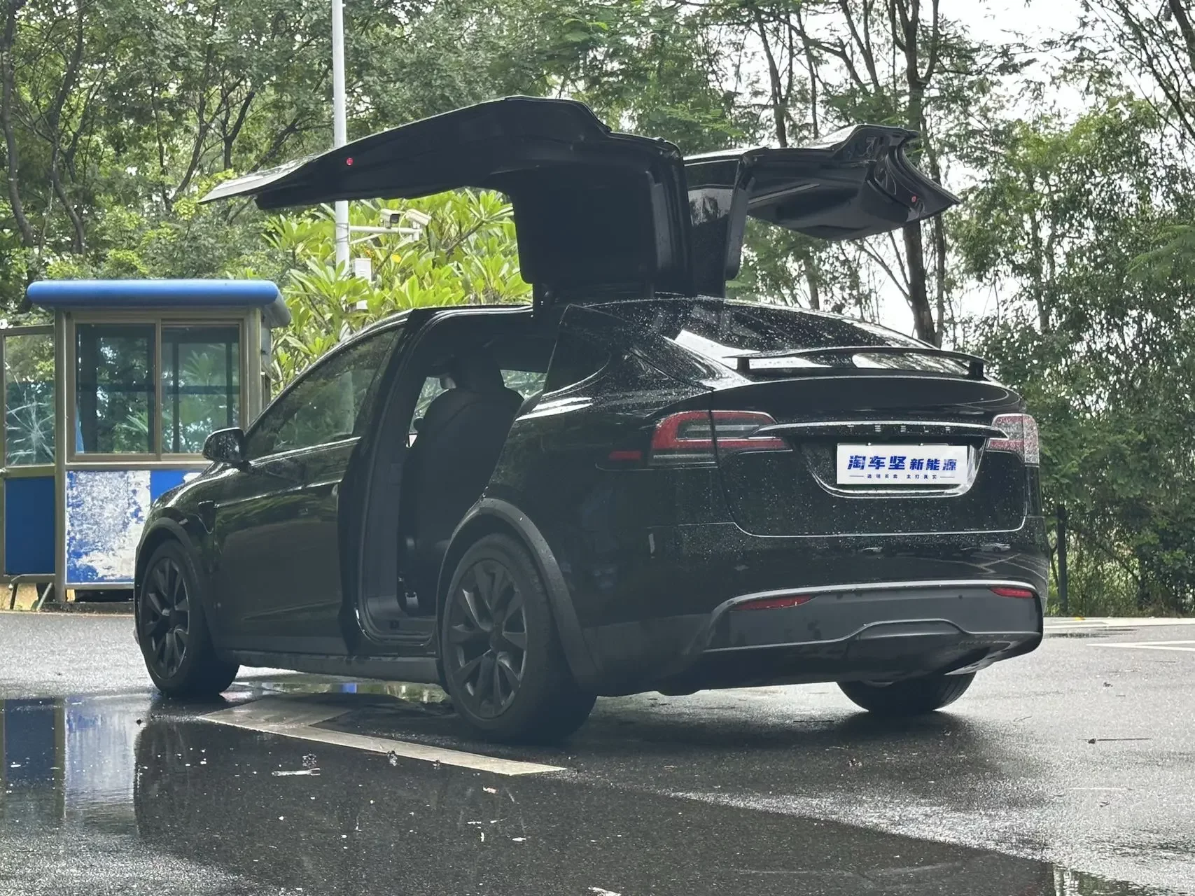 Tesla Model X