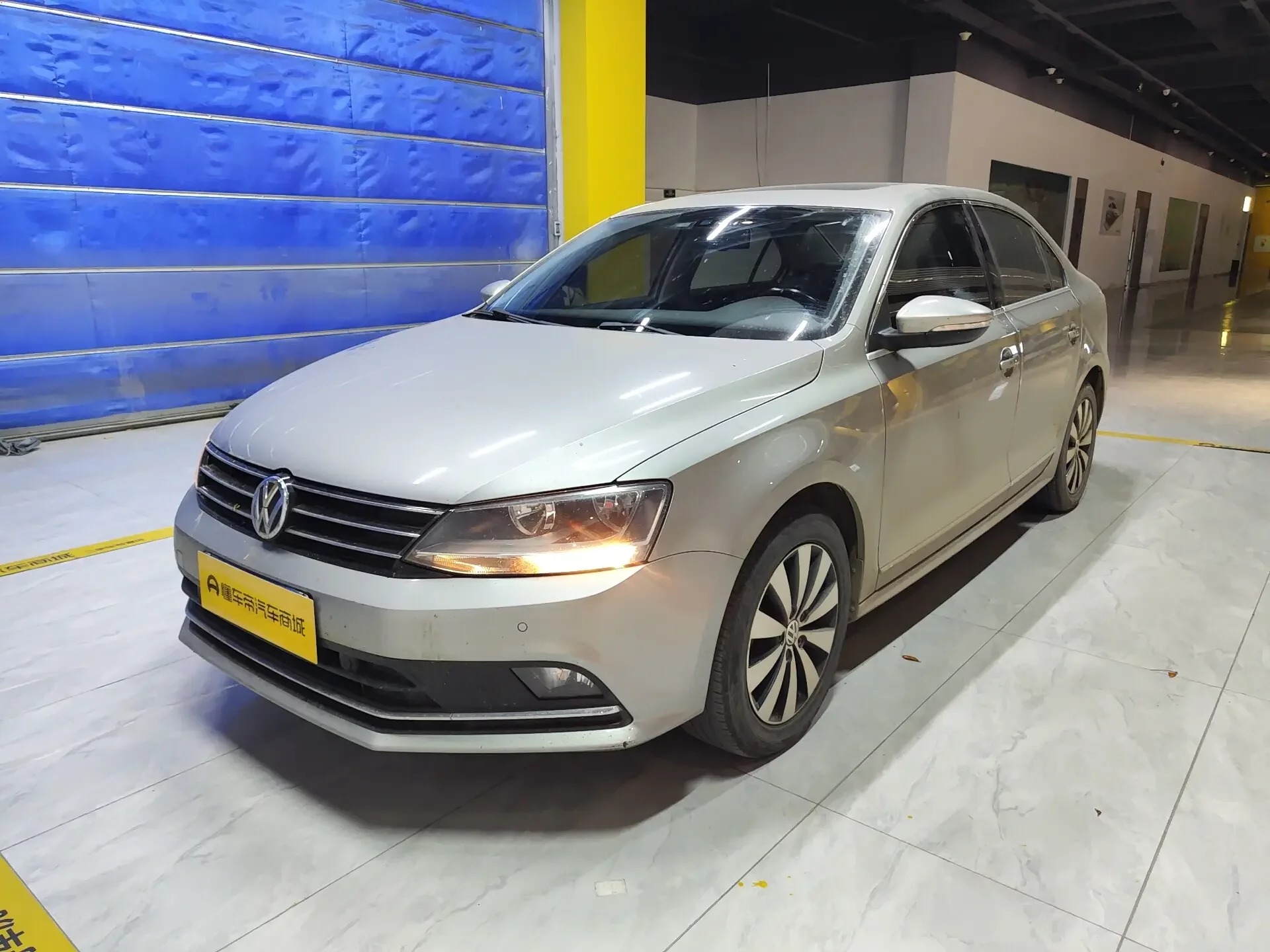 Volkswagen Sagitar