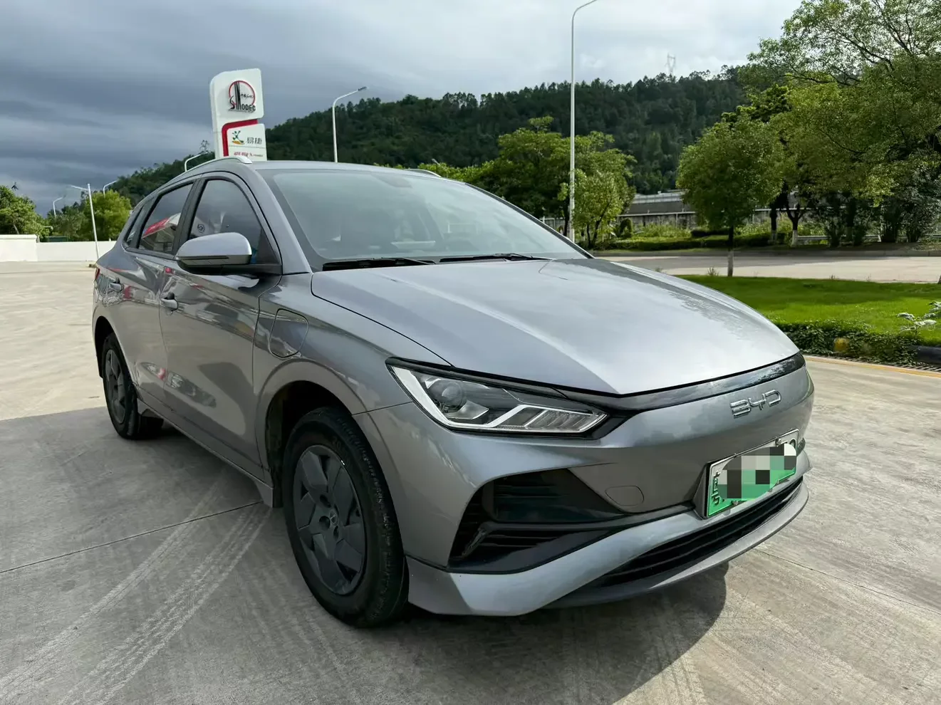 BYD e2