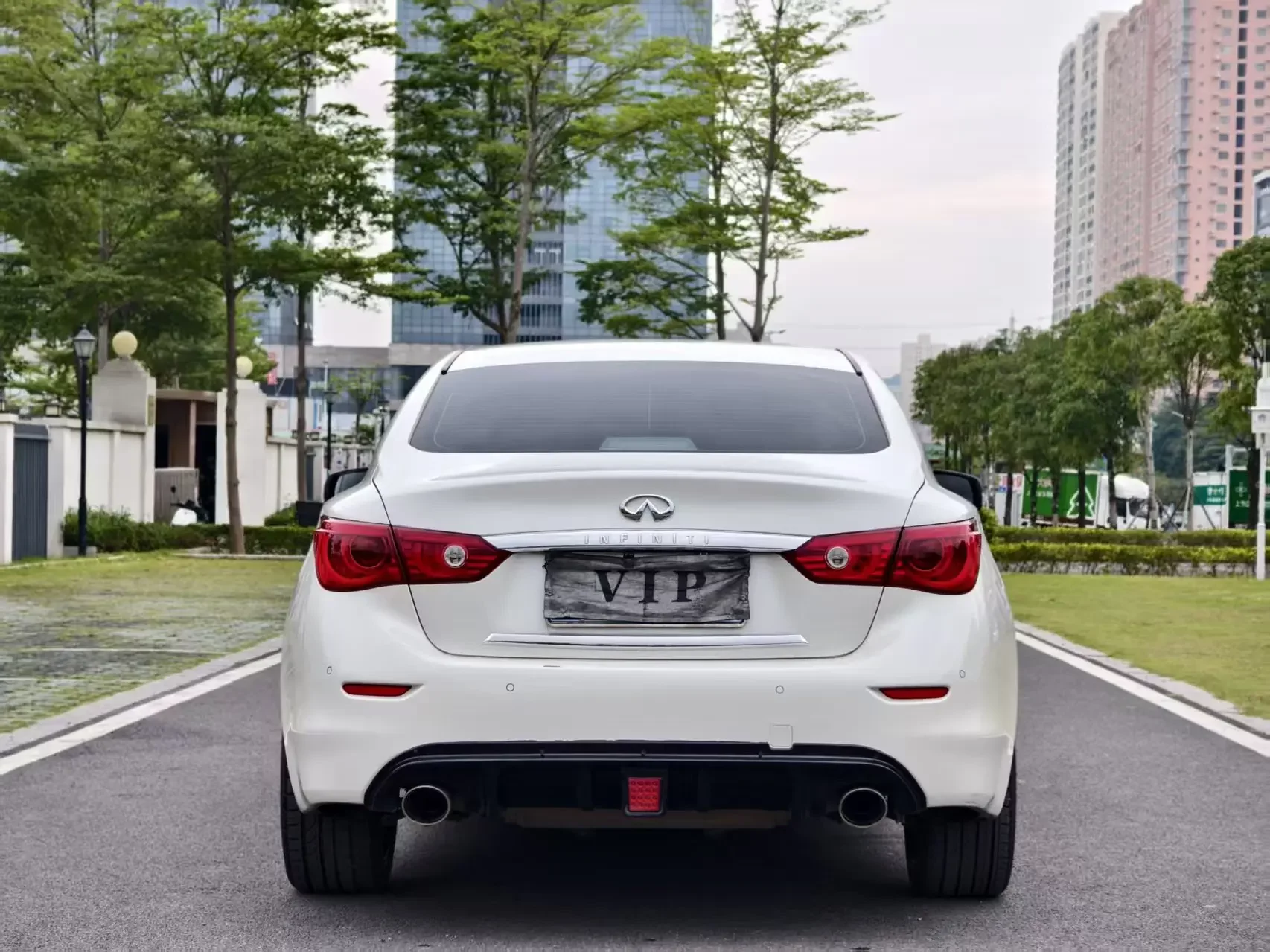 Infiniti Q50L
