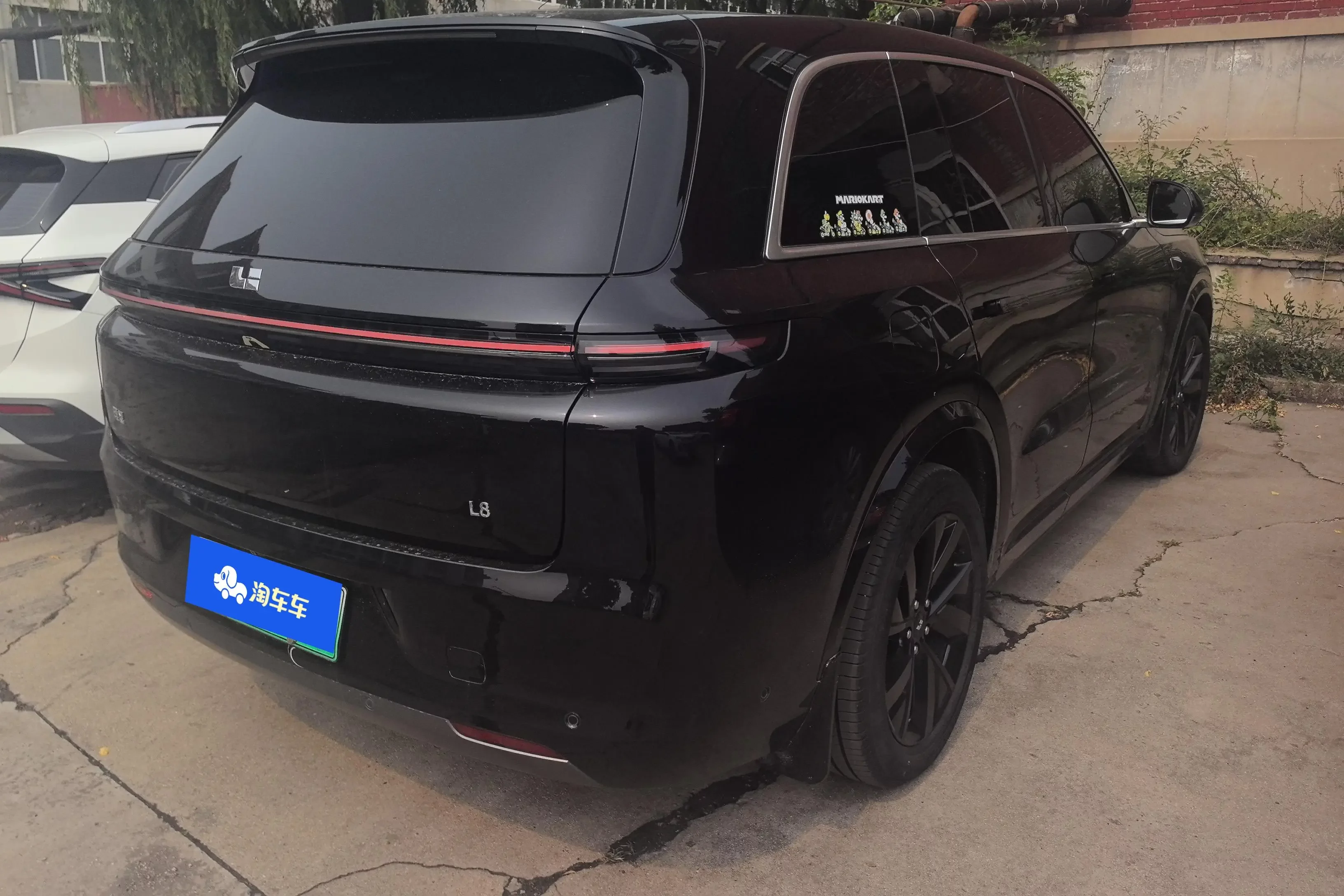 Lixiang L8