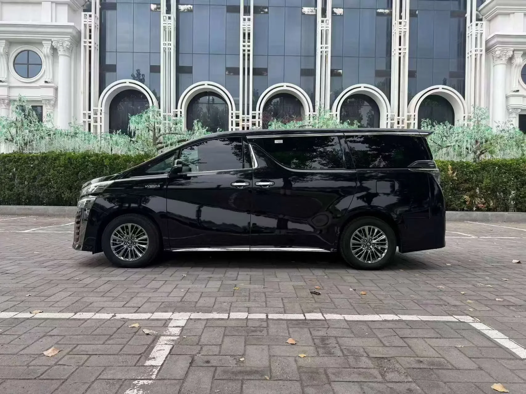 Toyota Crown Wellfire