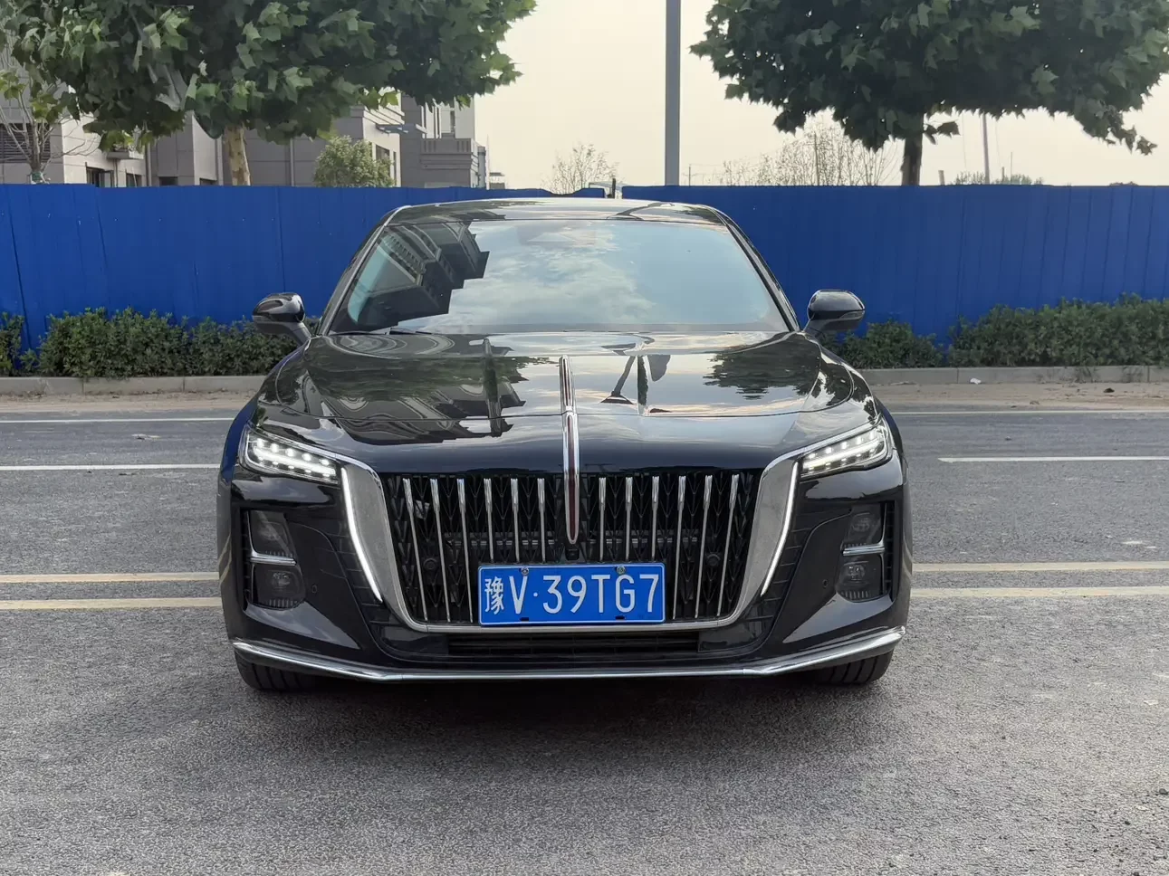 Hongqi H5