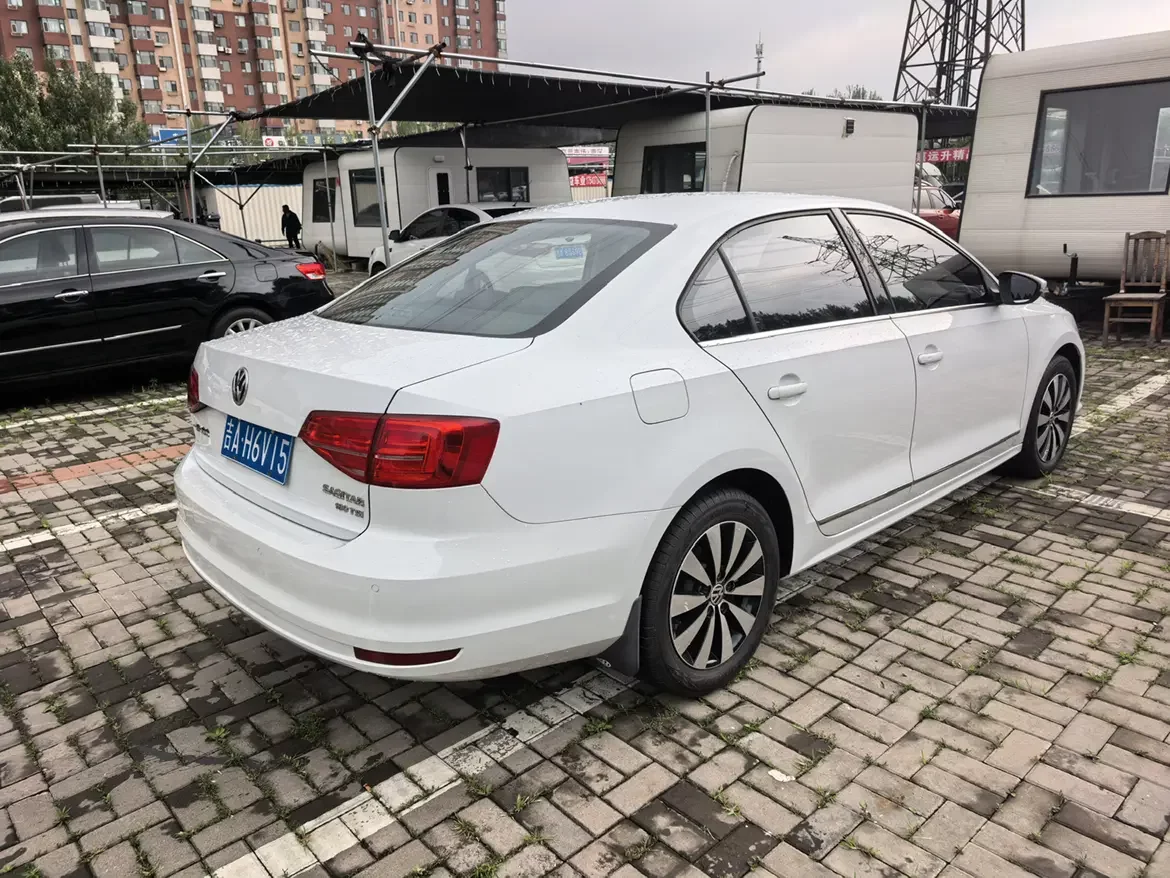 Volkswagen Sagitar