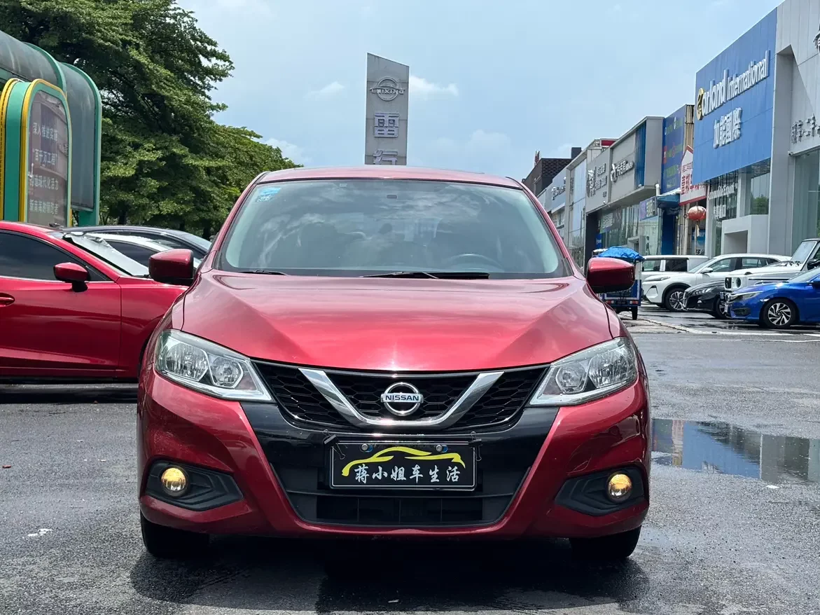 Nissan Tiida