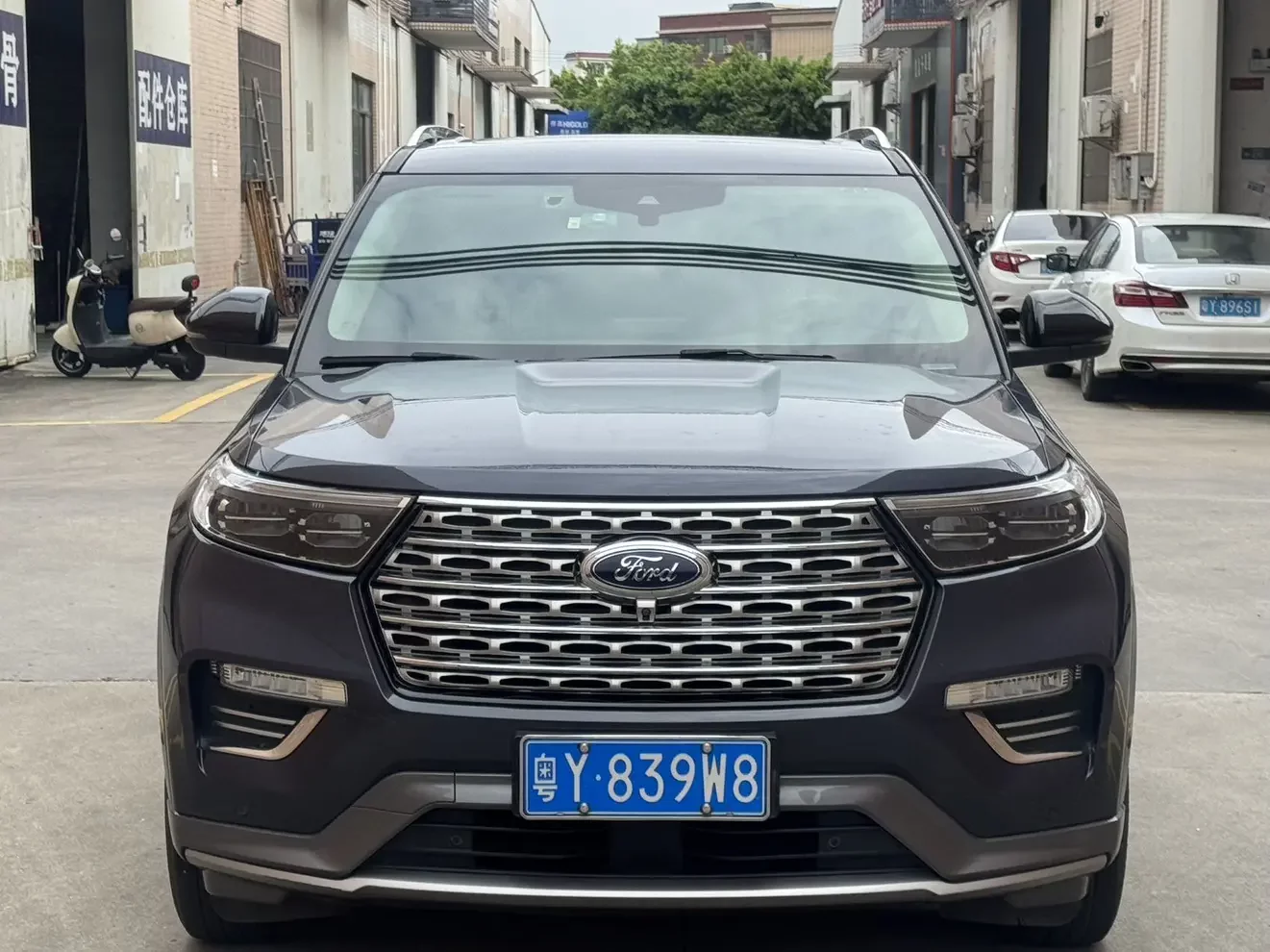 Ford Explorer