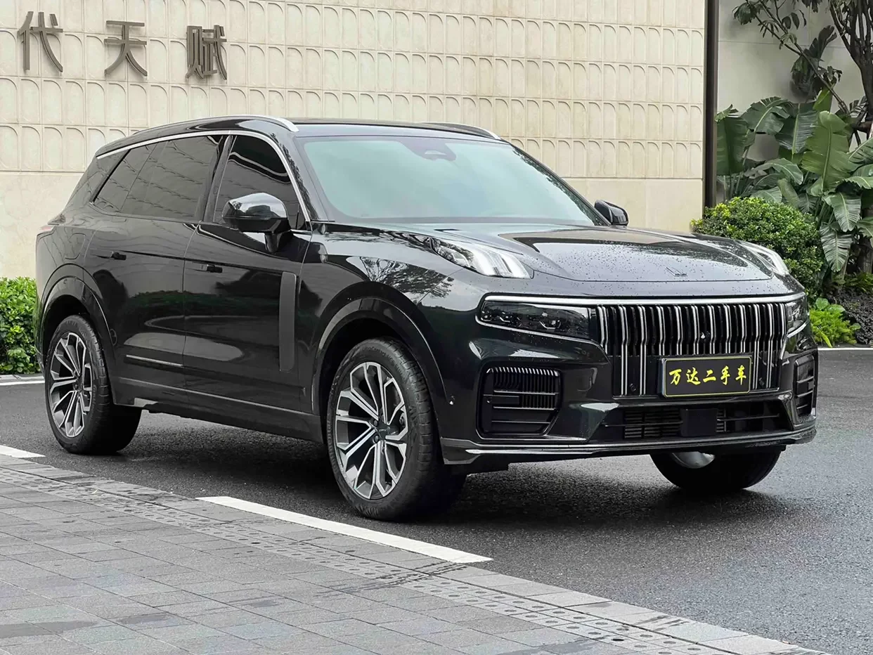 Lynk & Co 09