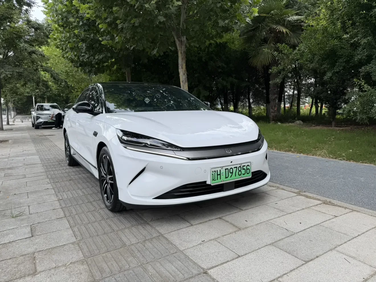 BYD Qin L EV
