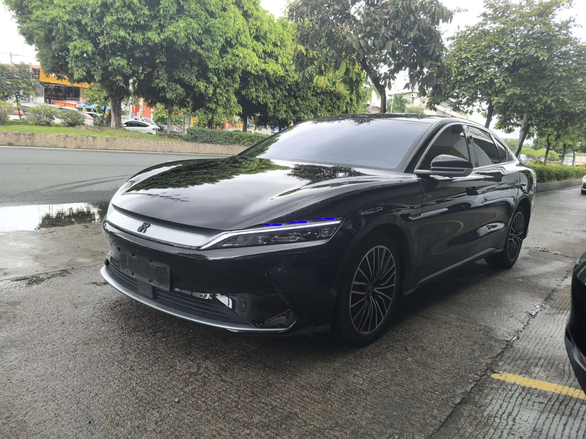 BYD Han EV