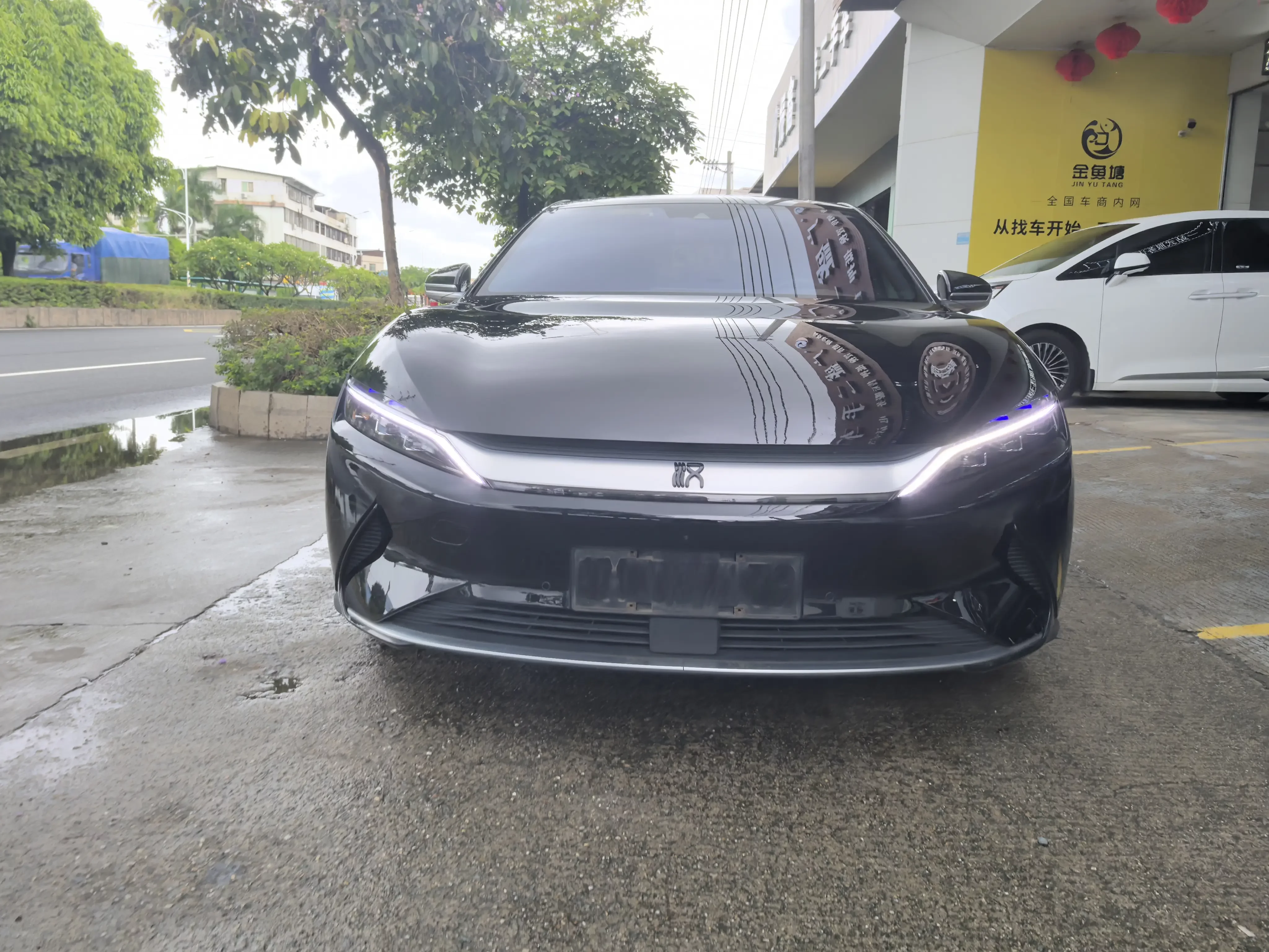 BYD Han EV