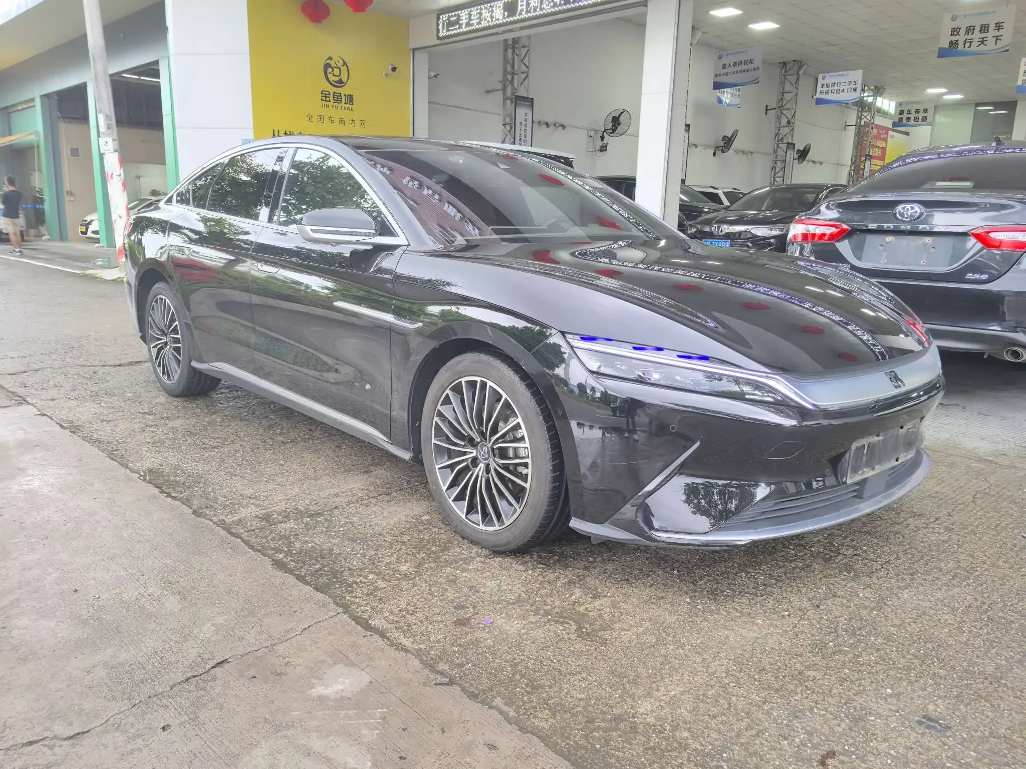 BYD Han EV