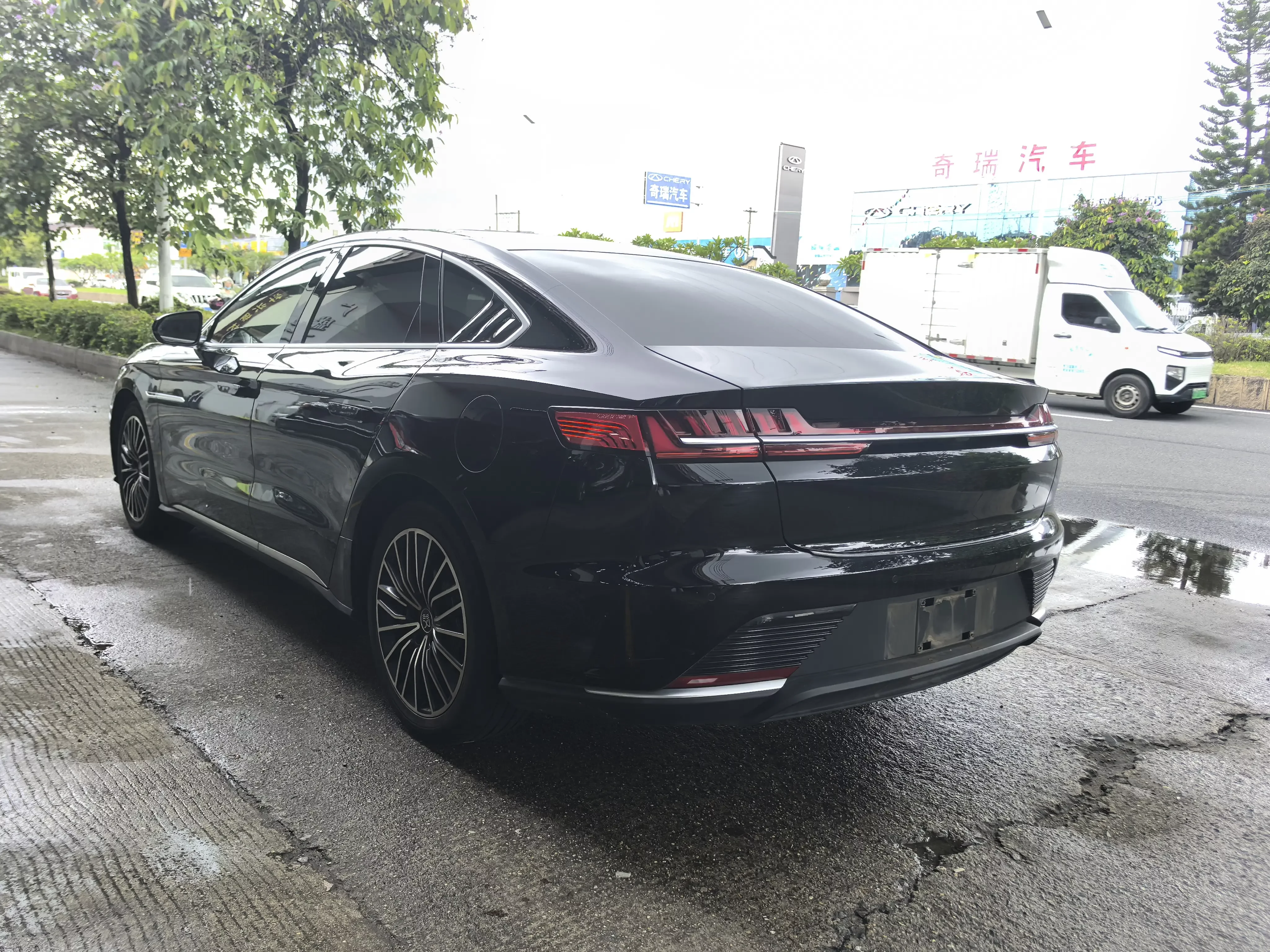 BYD Han EV