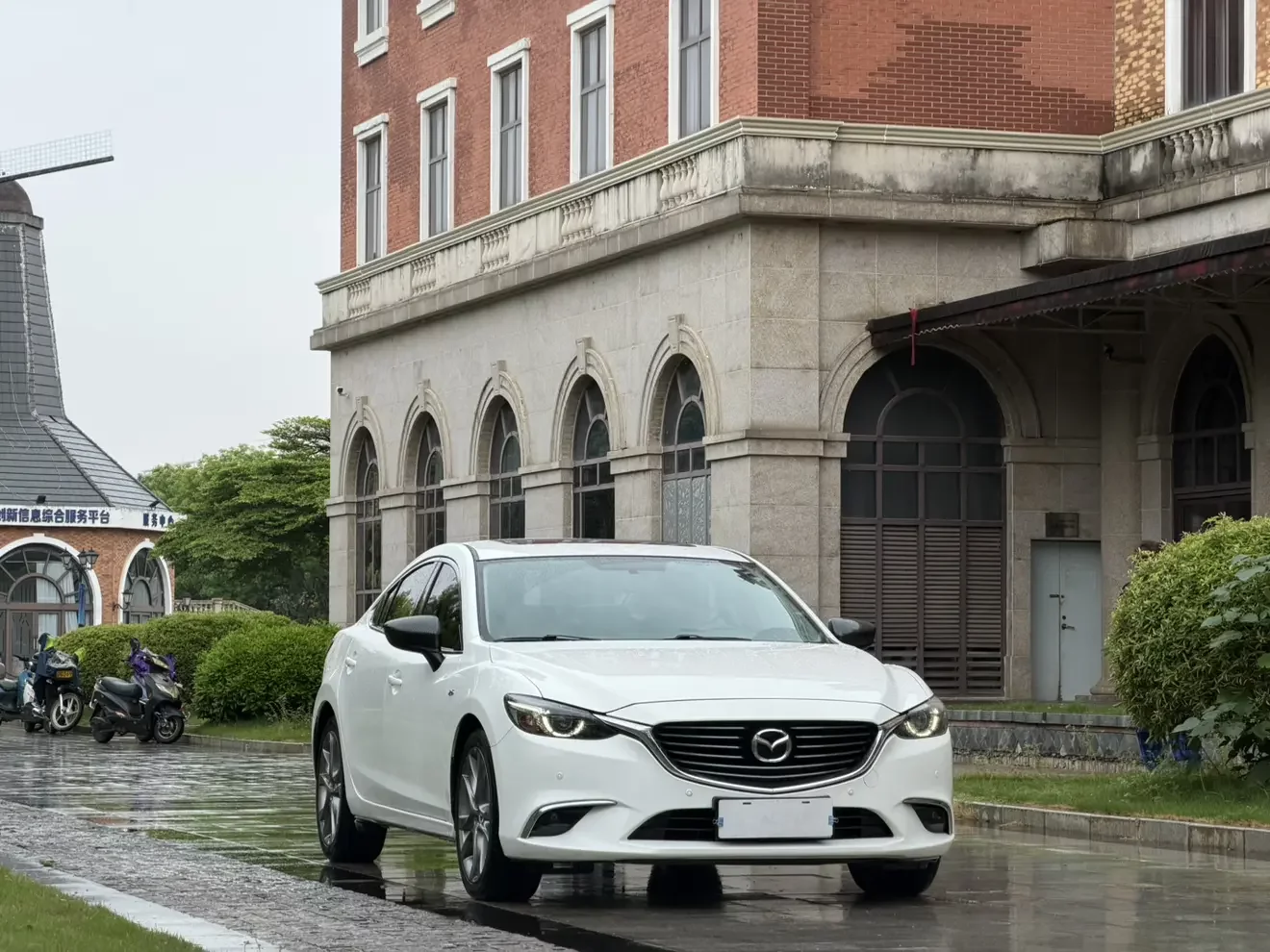 Mazda Atenza