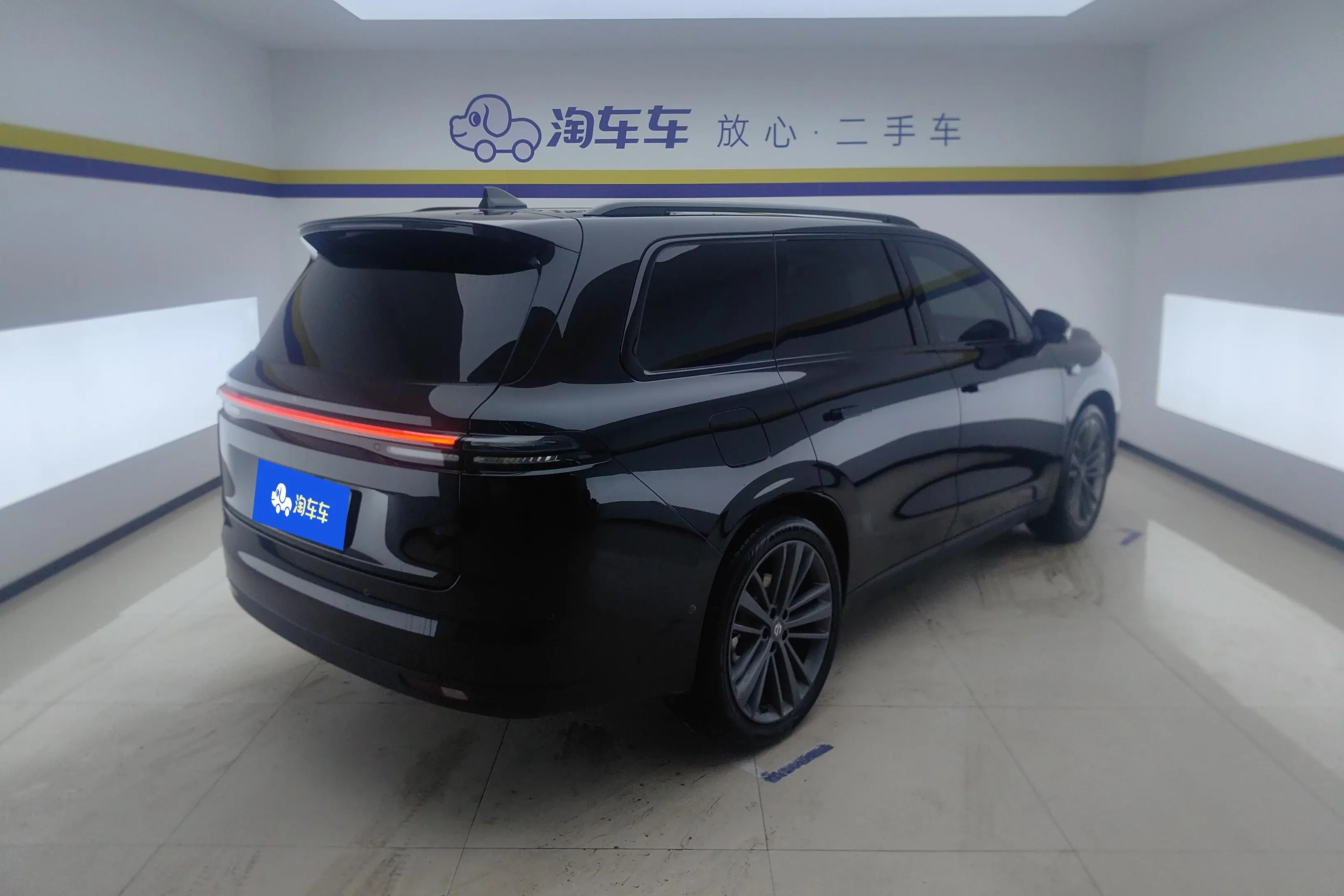 Leapmotor C16