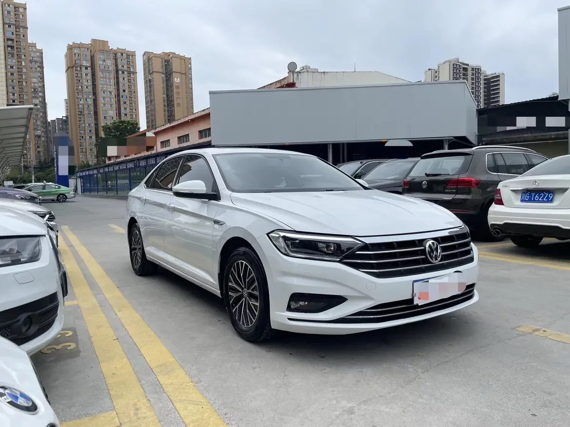 Volkswagen Sagitar