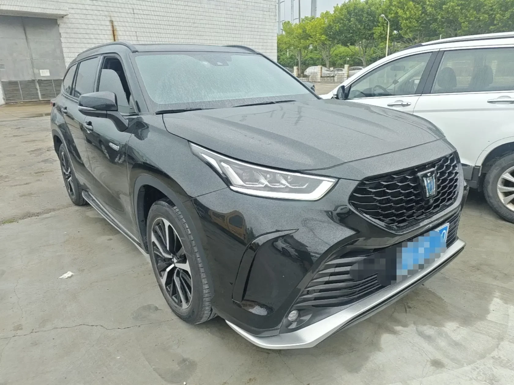 Toyota Crown Kluger