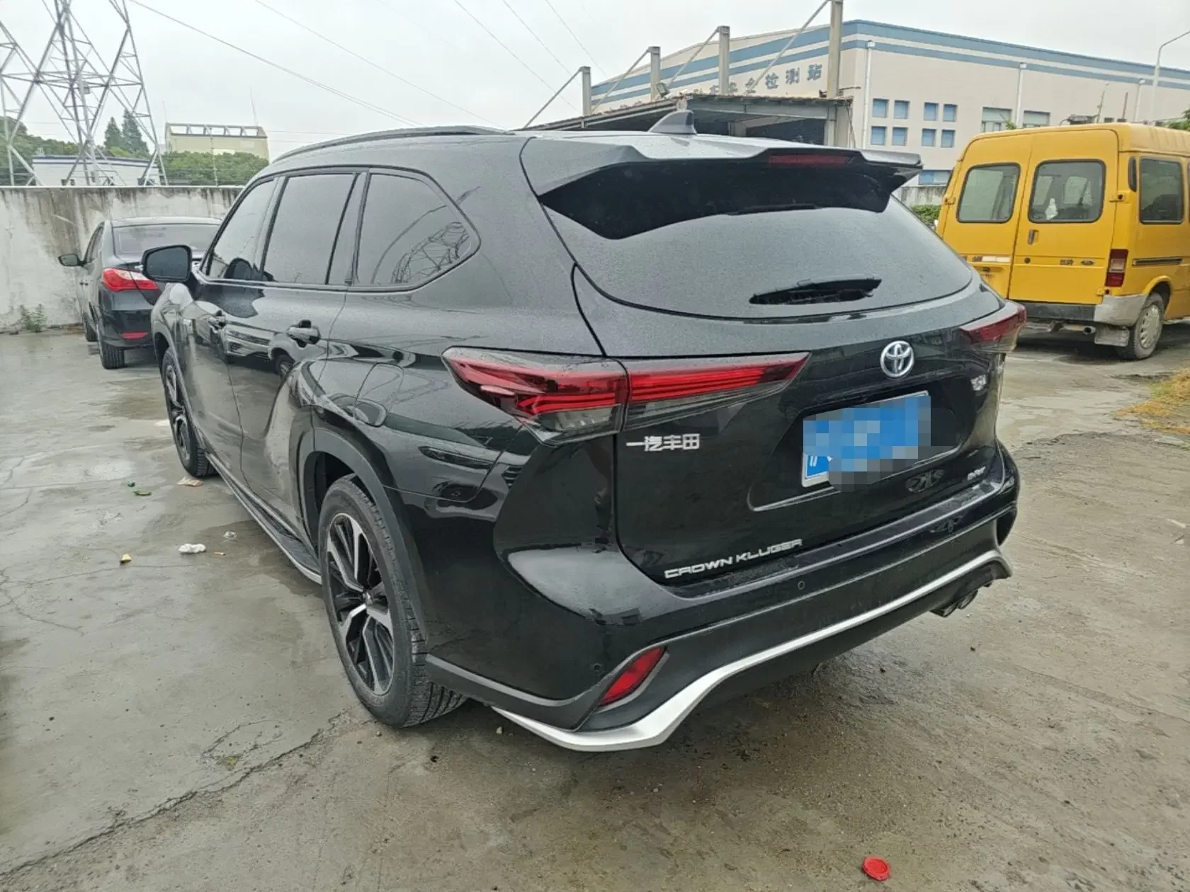 Toyota Crown Kluger