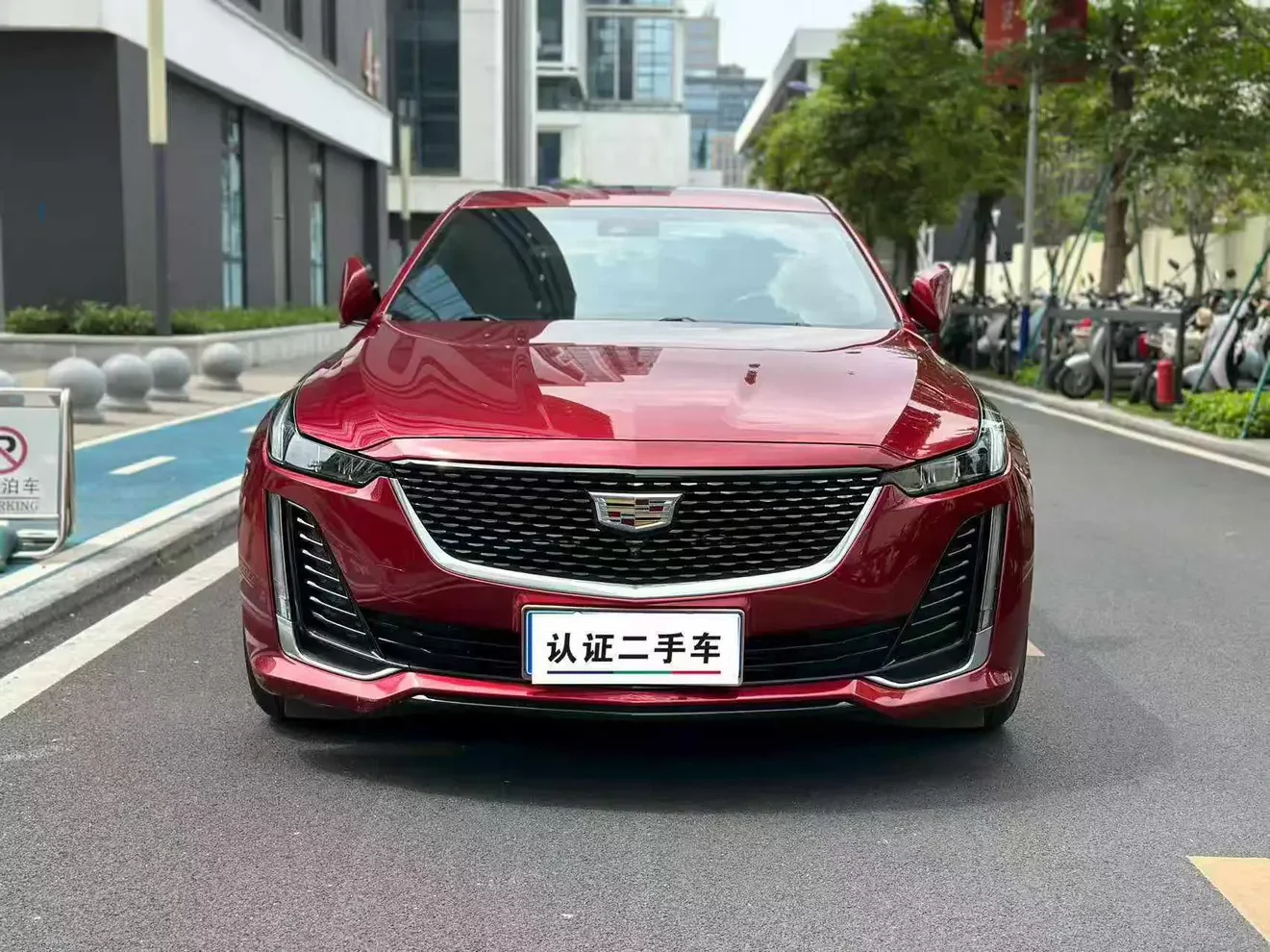 Cadillac CT5  из Китая