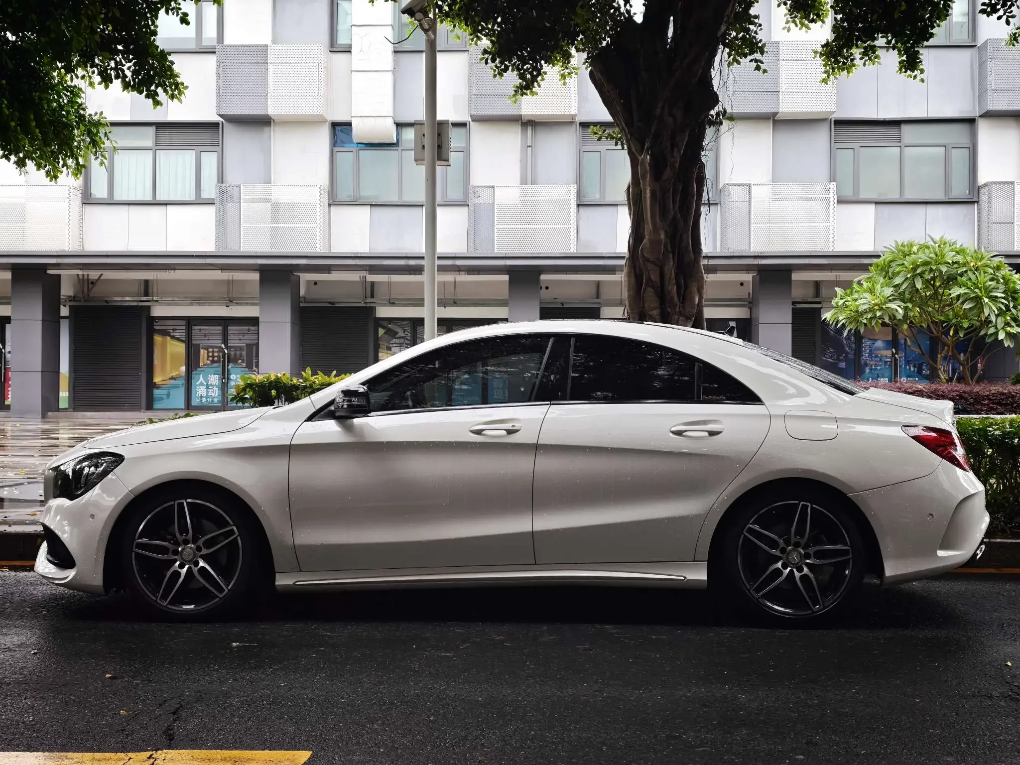 Mercedes-Benz CLA (Imported)