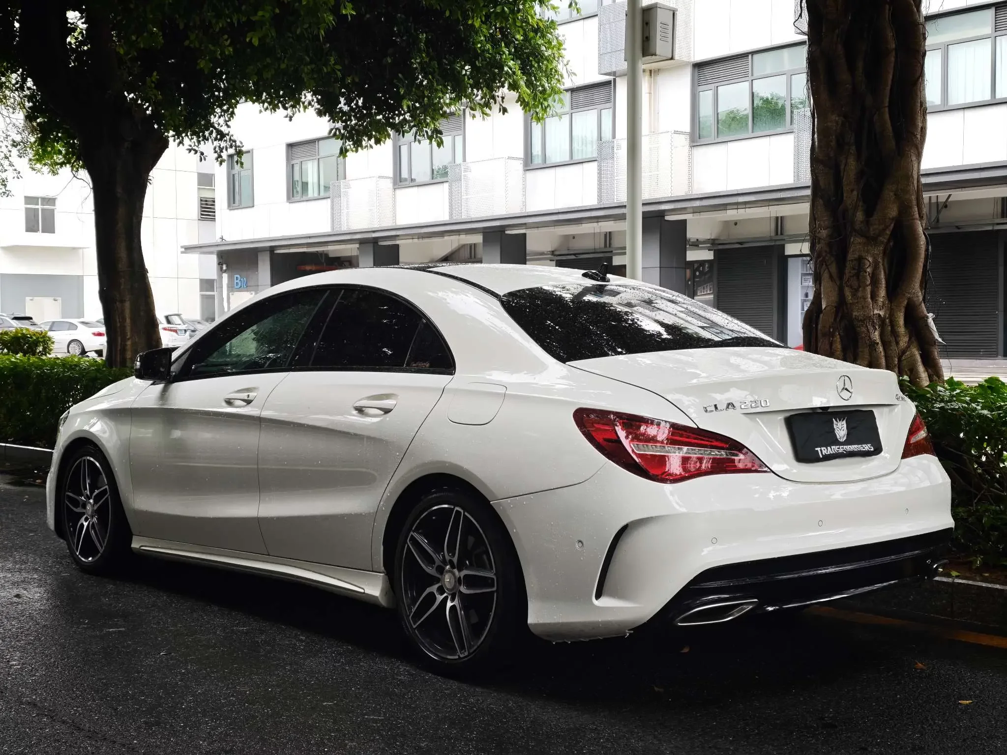 Mercedes-Benz CLA (Imported)