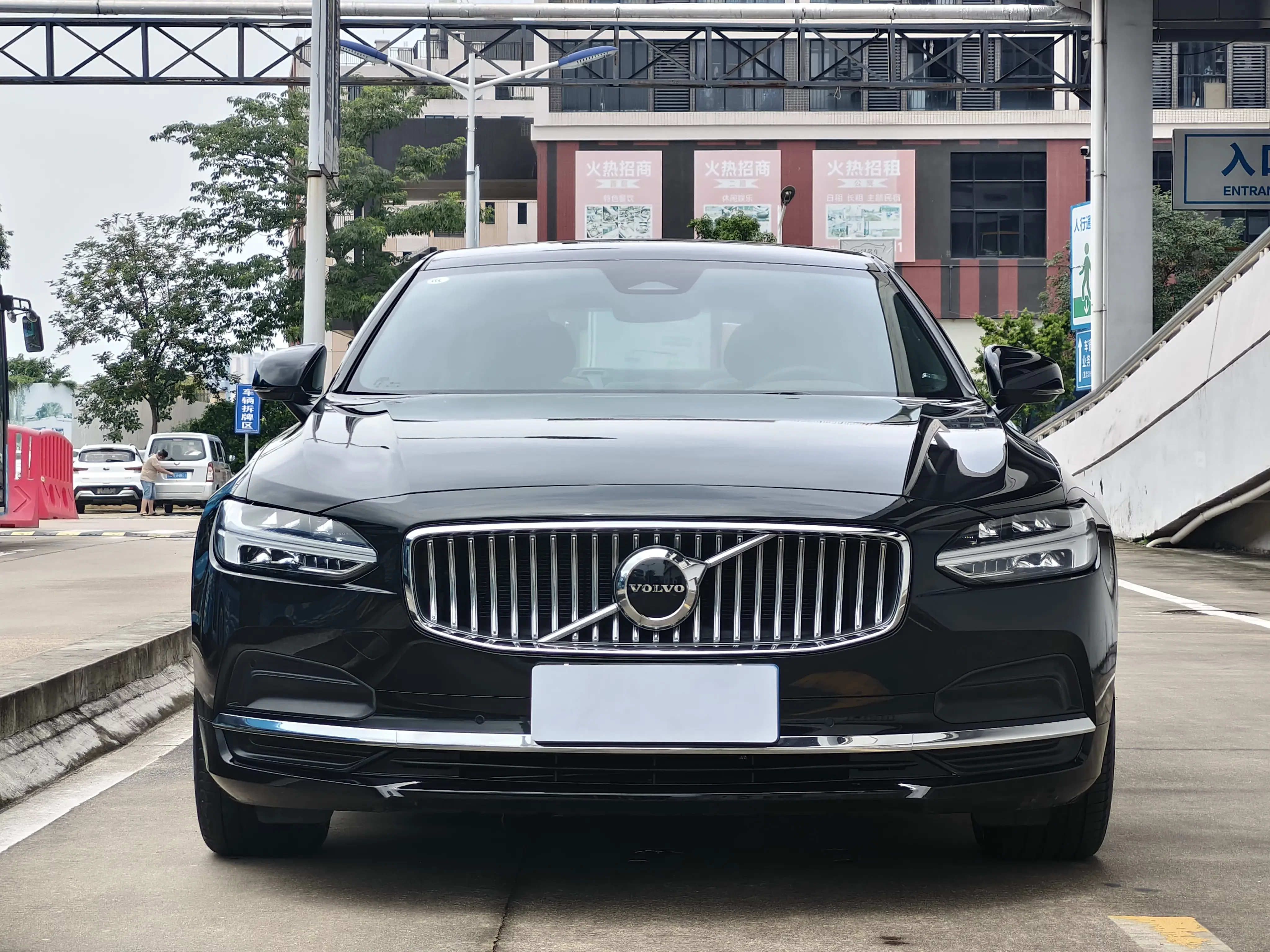 Volvo S90
