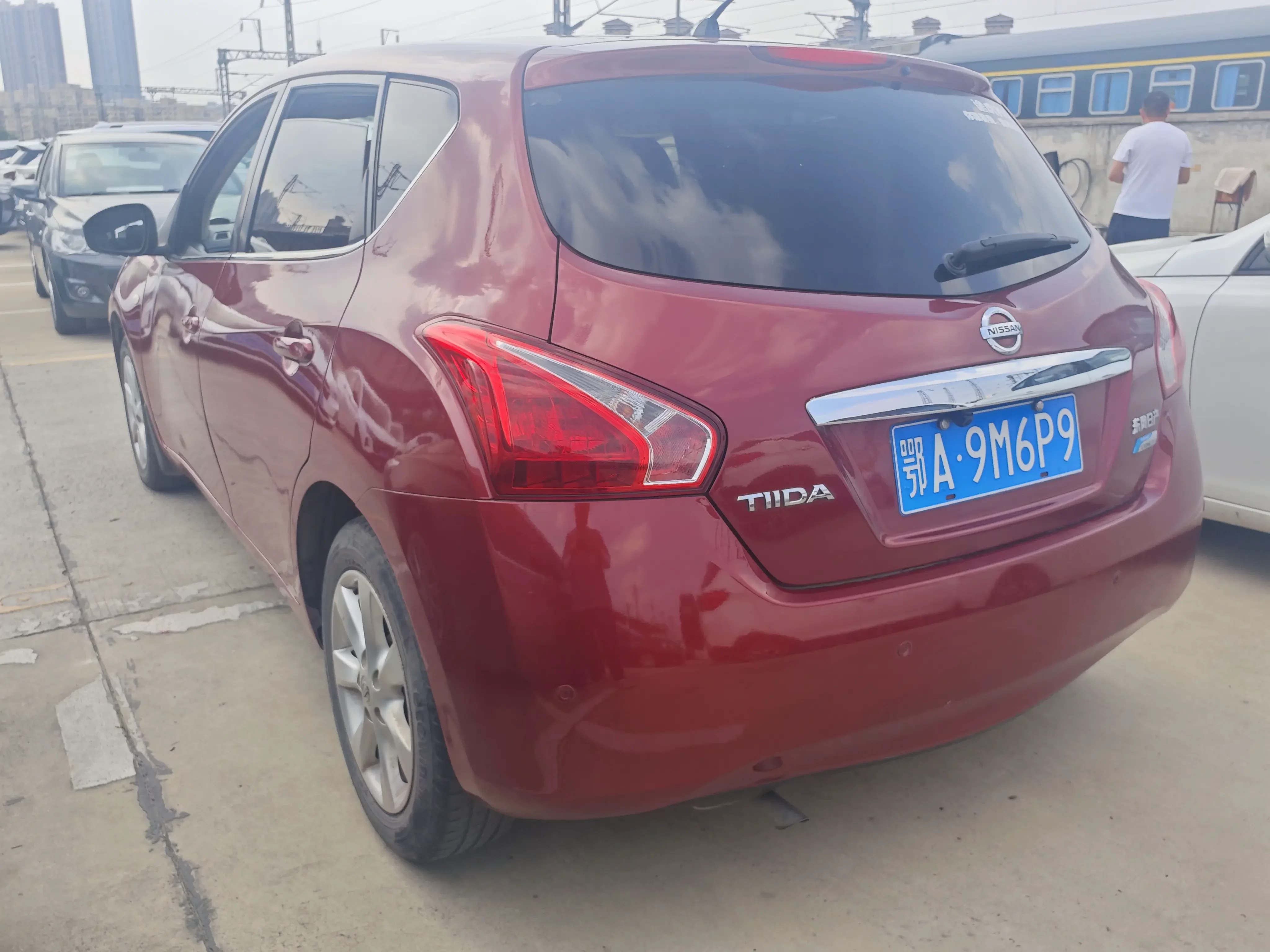 Nissan Tiida