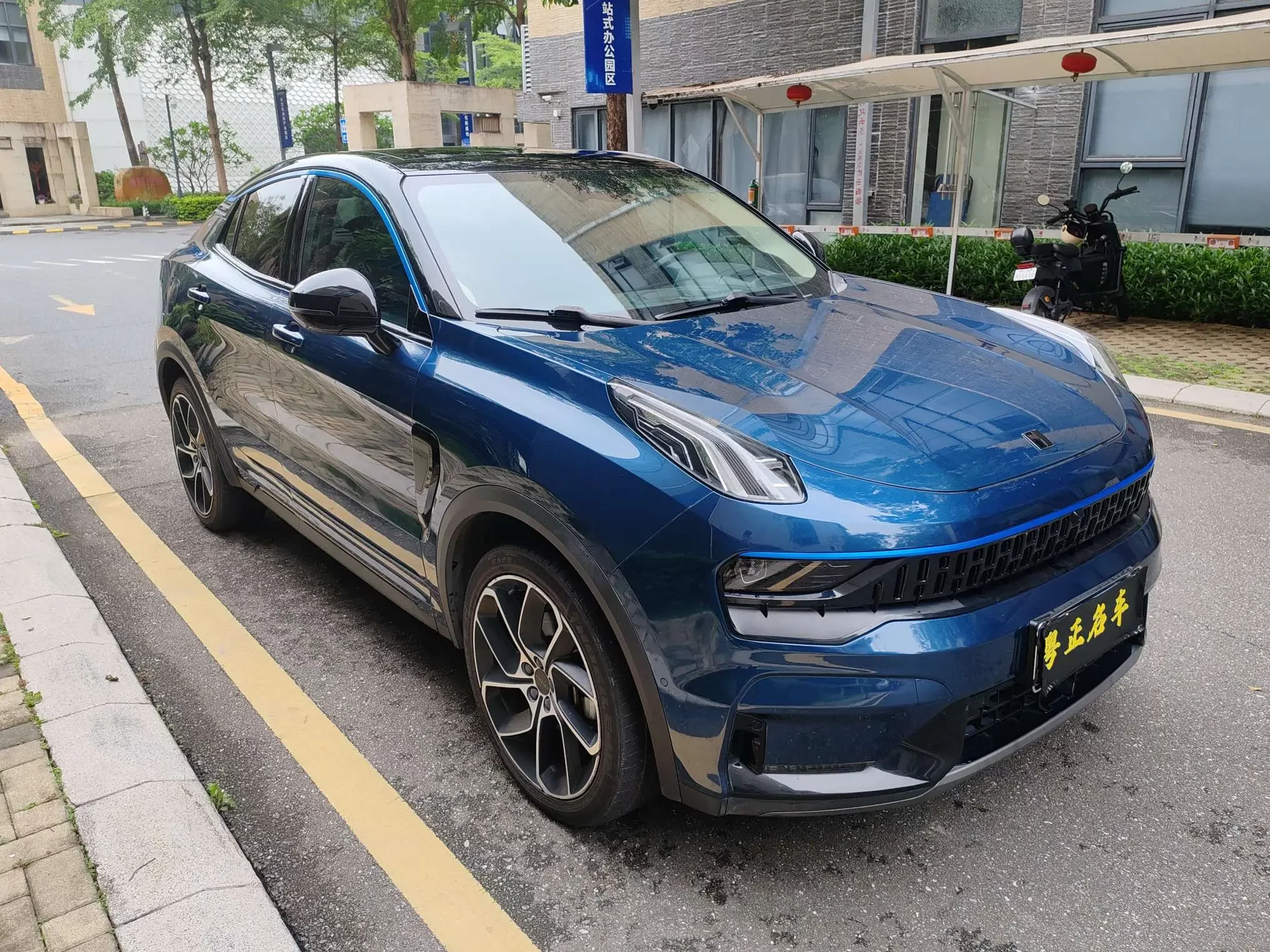 Lynk & Co 05