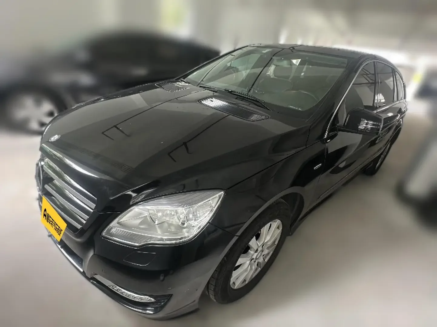 Mercedes-Benz R-Class