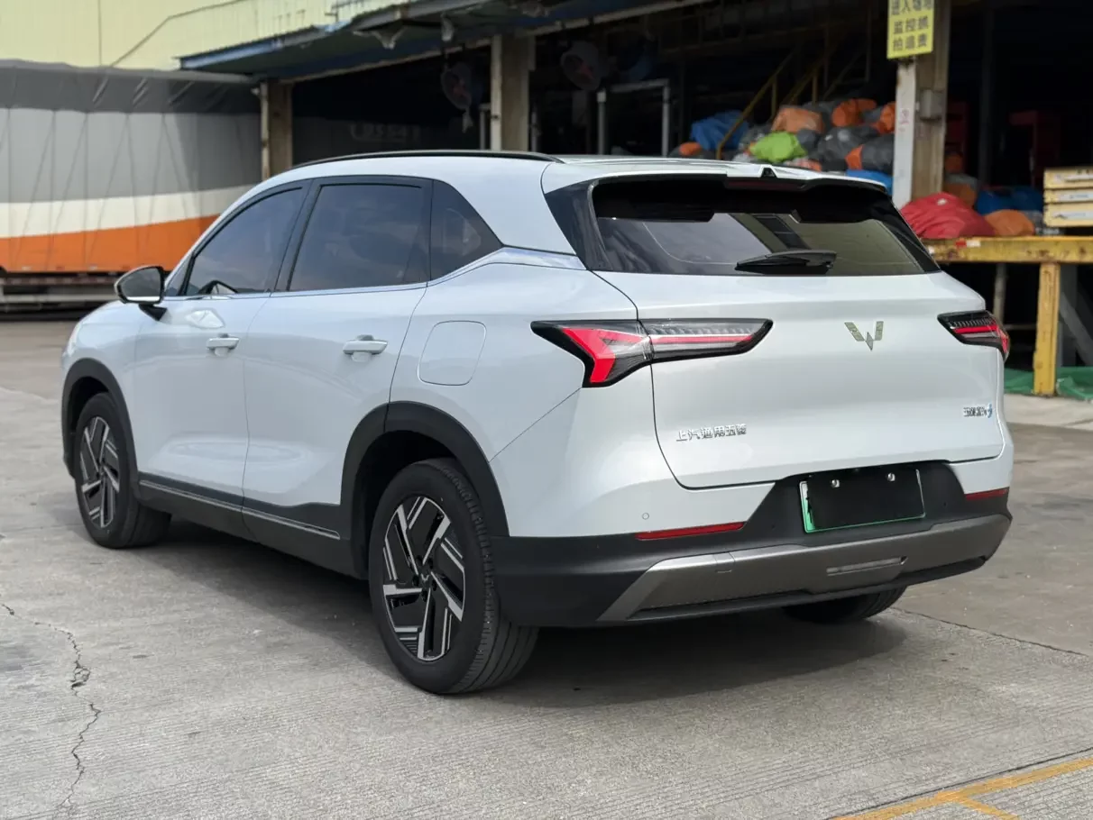 Wuling Starlight S PHEV