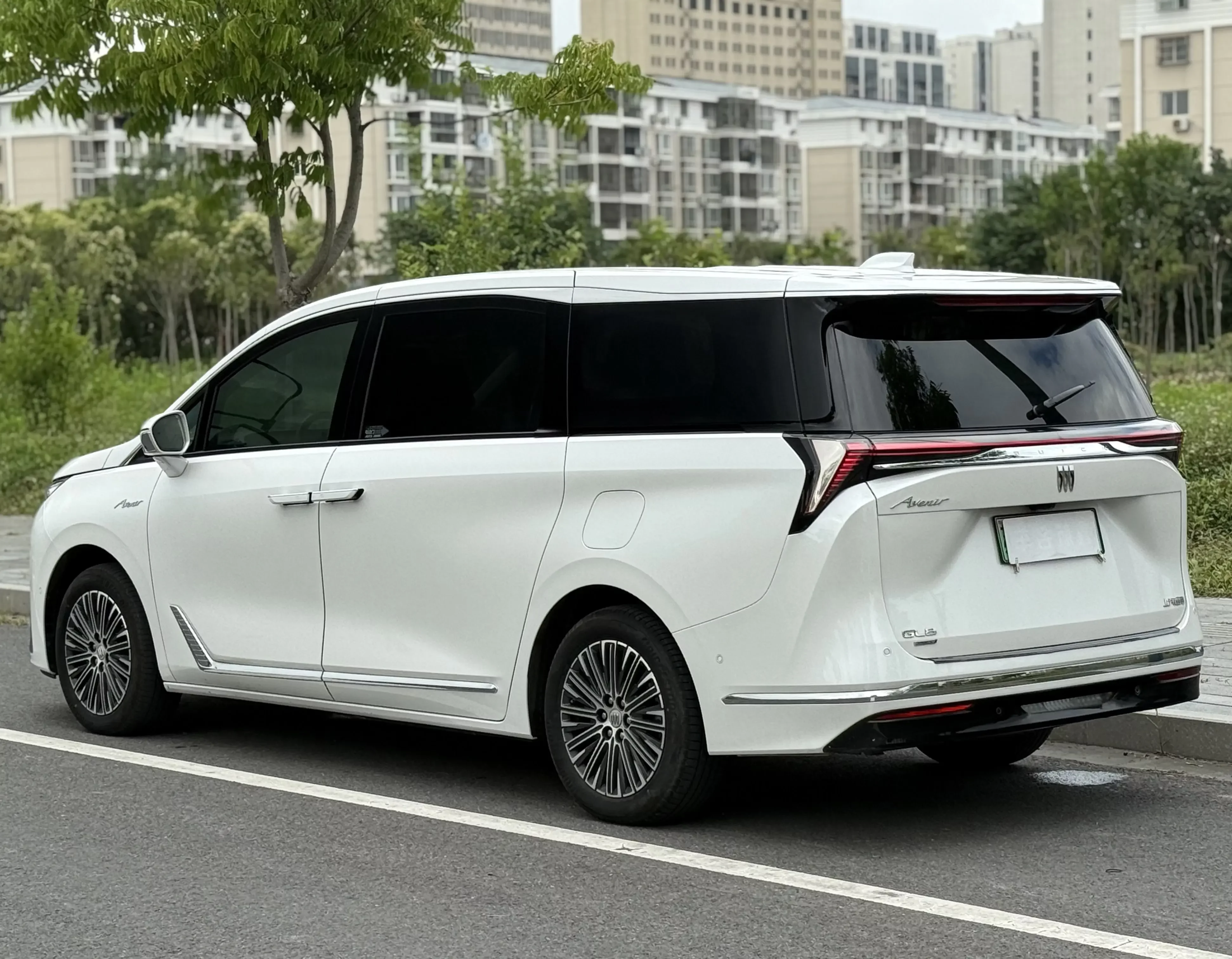 Buick GL8 PHEV