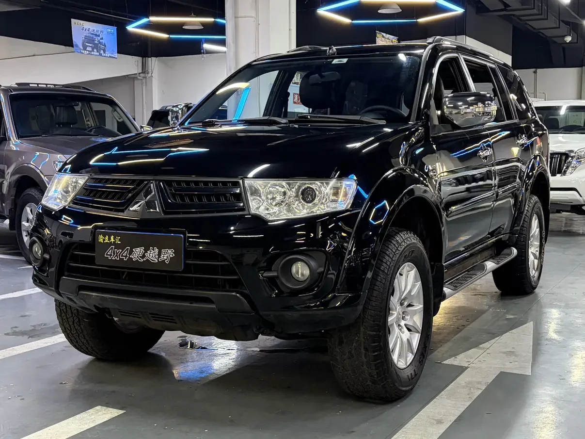 Mitsubishi Pajero Jinchang  из Китая