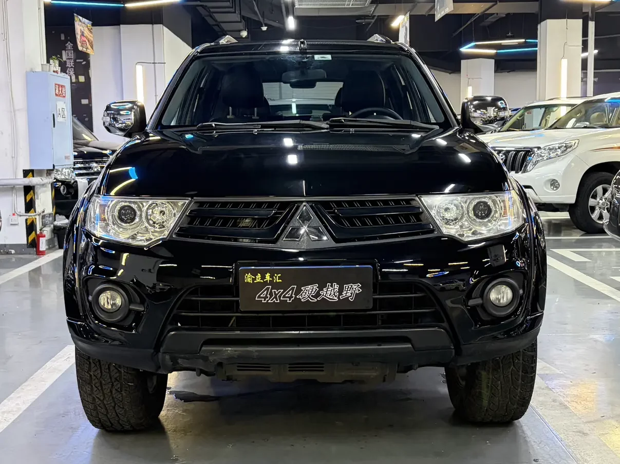 Mitsubishi Pajero Jinchang  из Китая