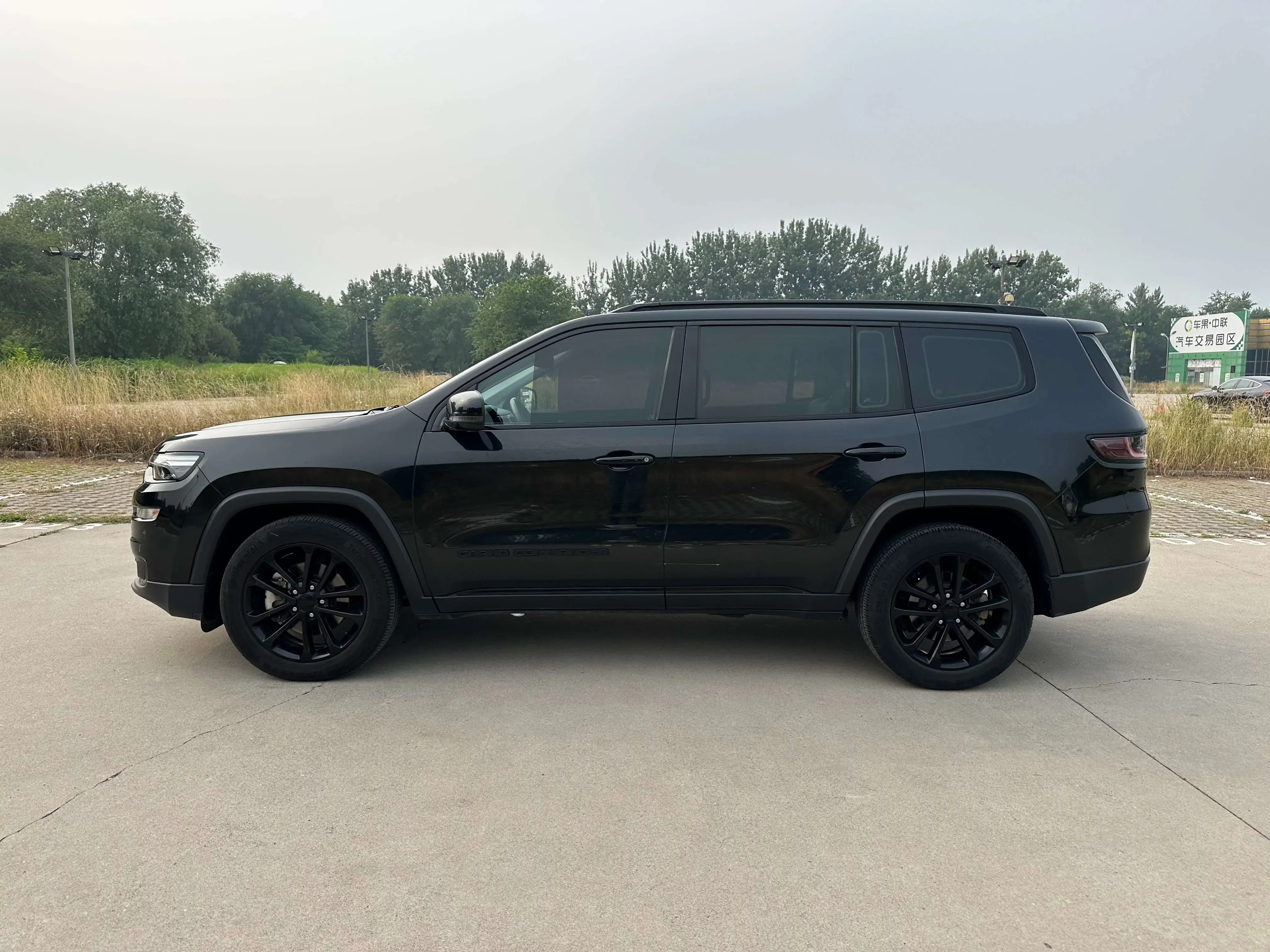 Jeep grand commander