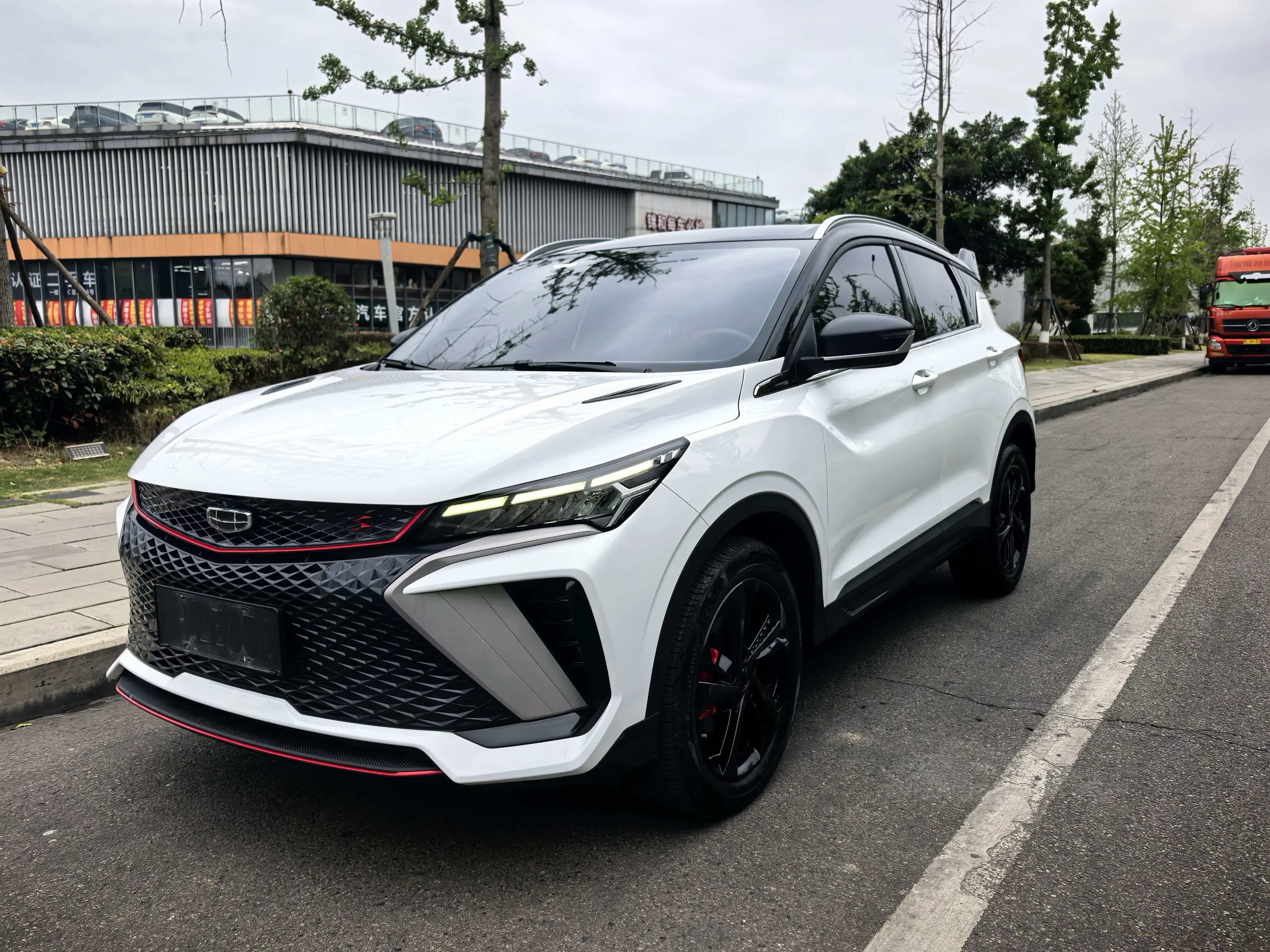 Geely Coolray SX11