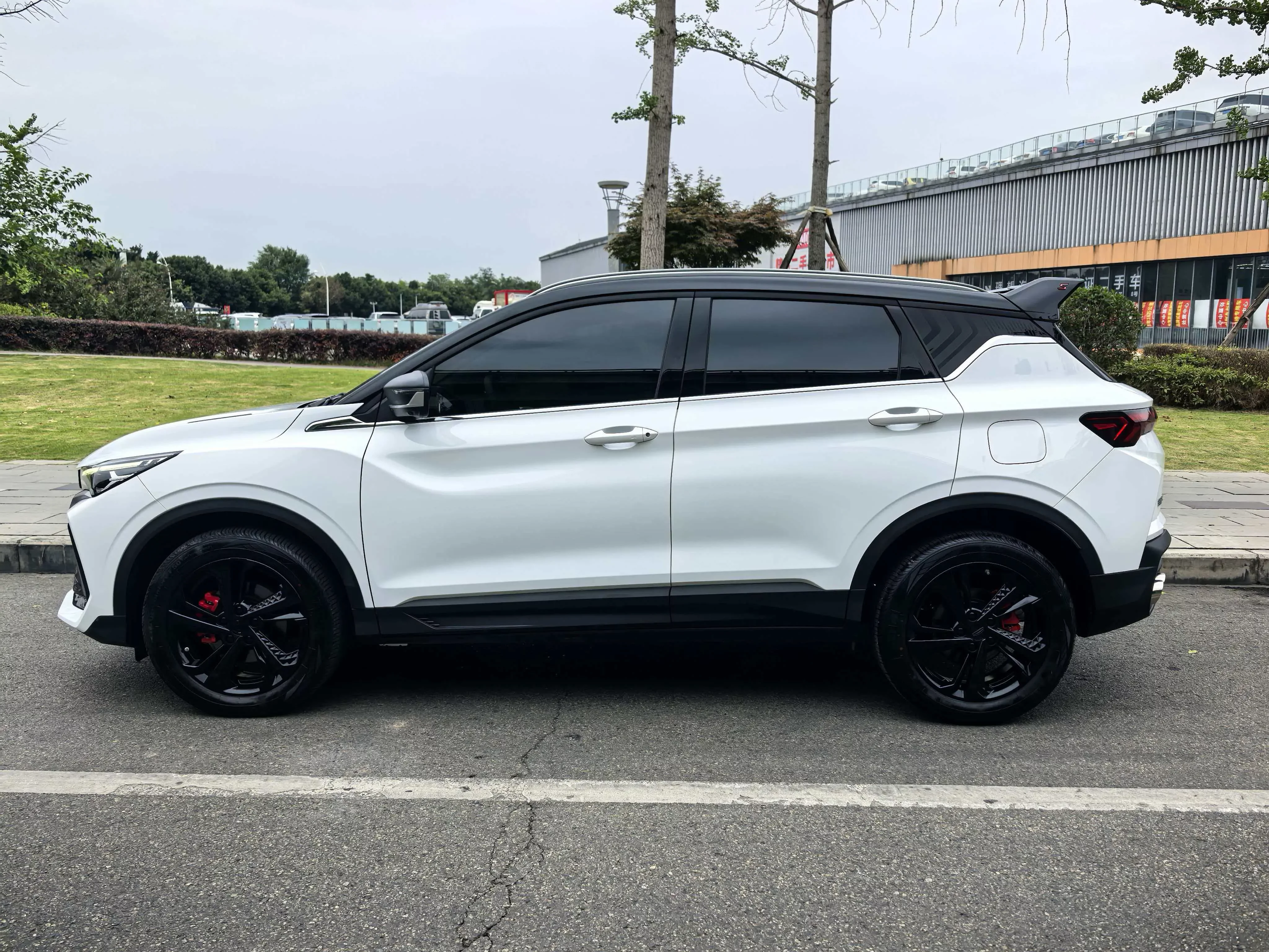 Geely Coolray SX11