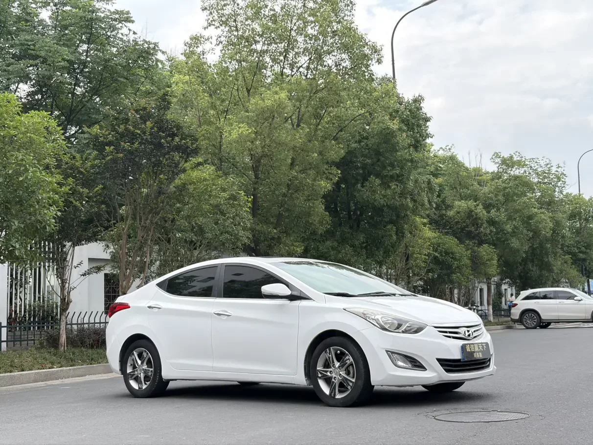 Hyundai Elantra
