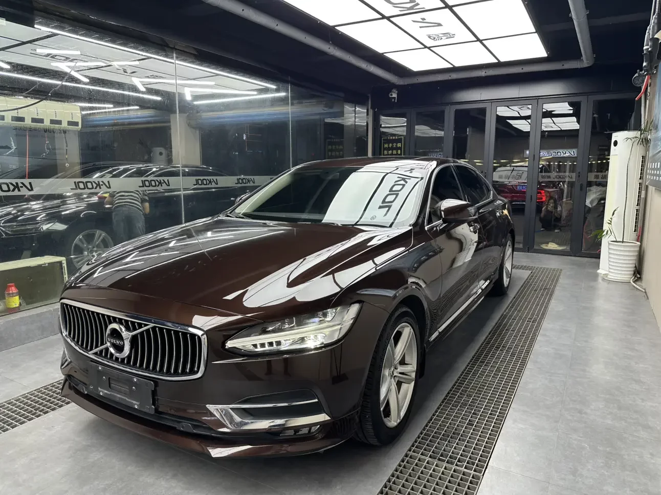 Volvo S90