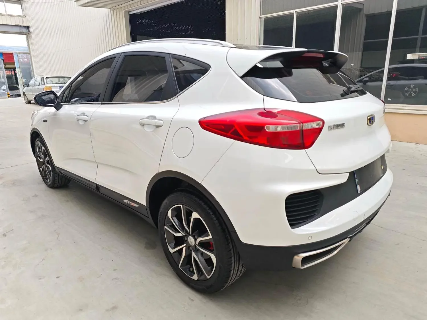 Geely Emgrand GS