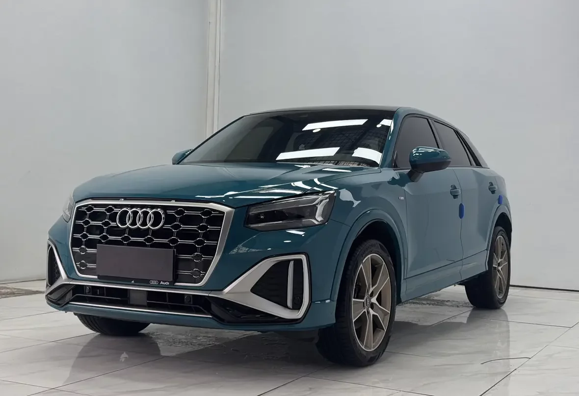 Audi Q2L