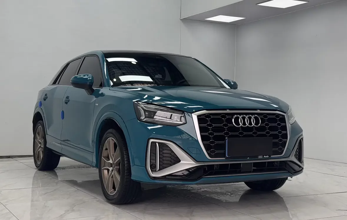 Audi Q2L