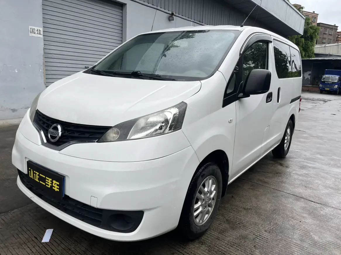 Nissan NV200  из Китая